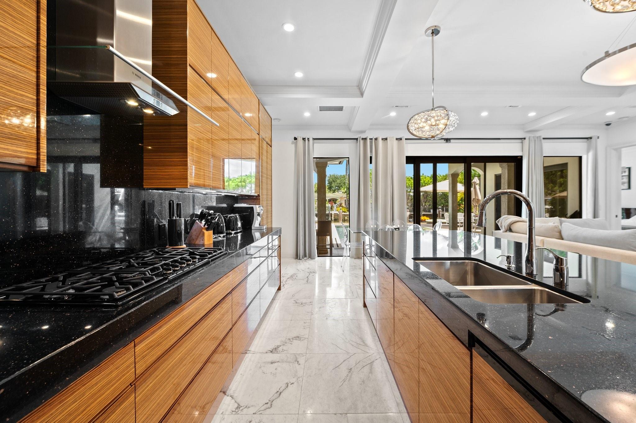 2437 Castilla Isle Property Photo 9