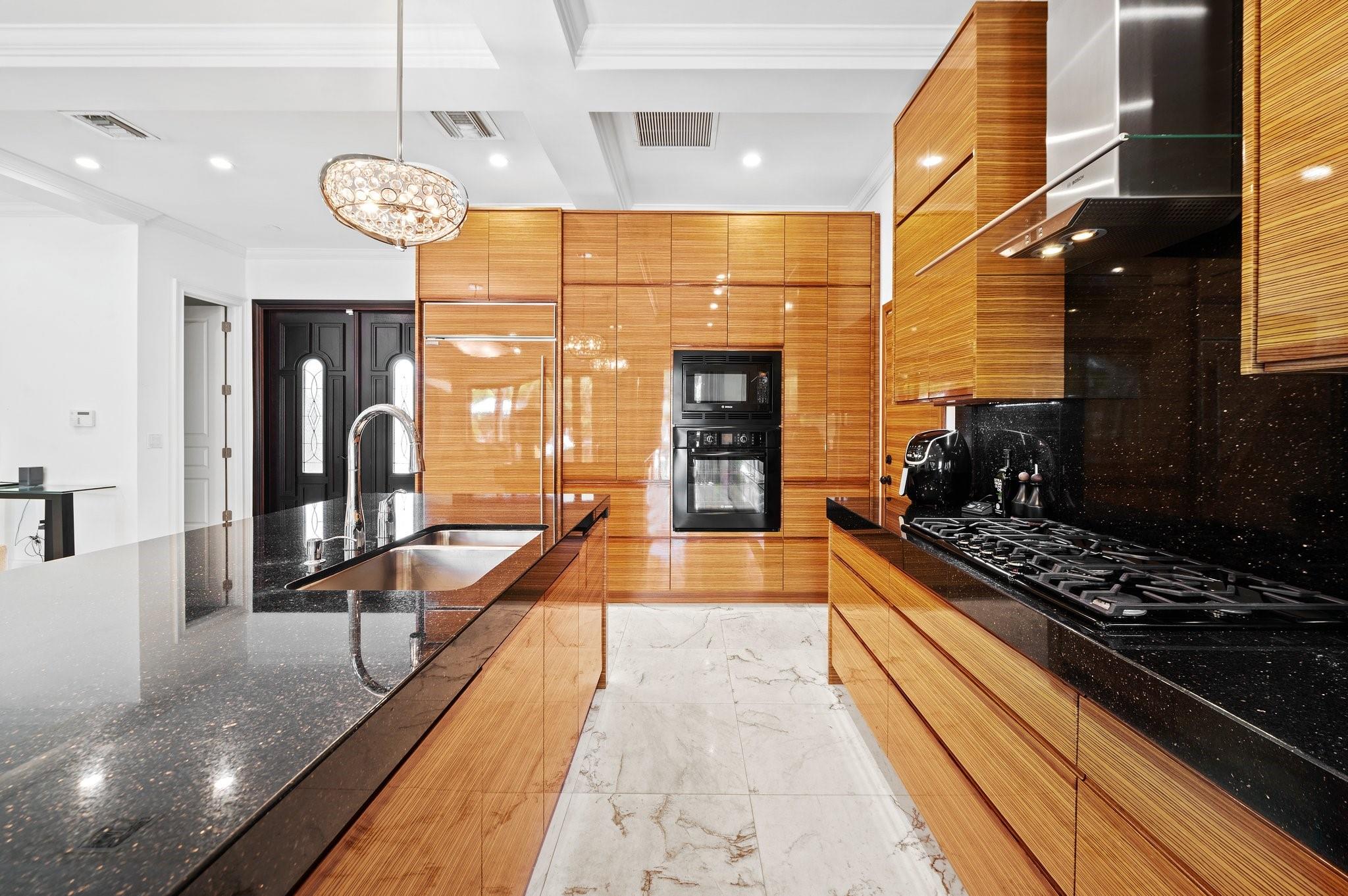 2437 Castilla Isle Property Photo 10
