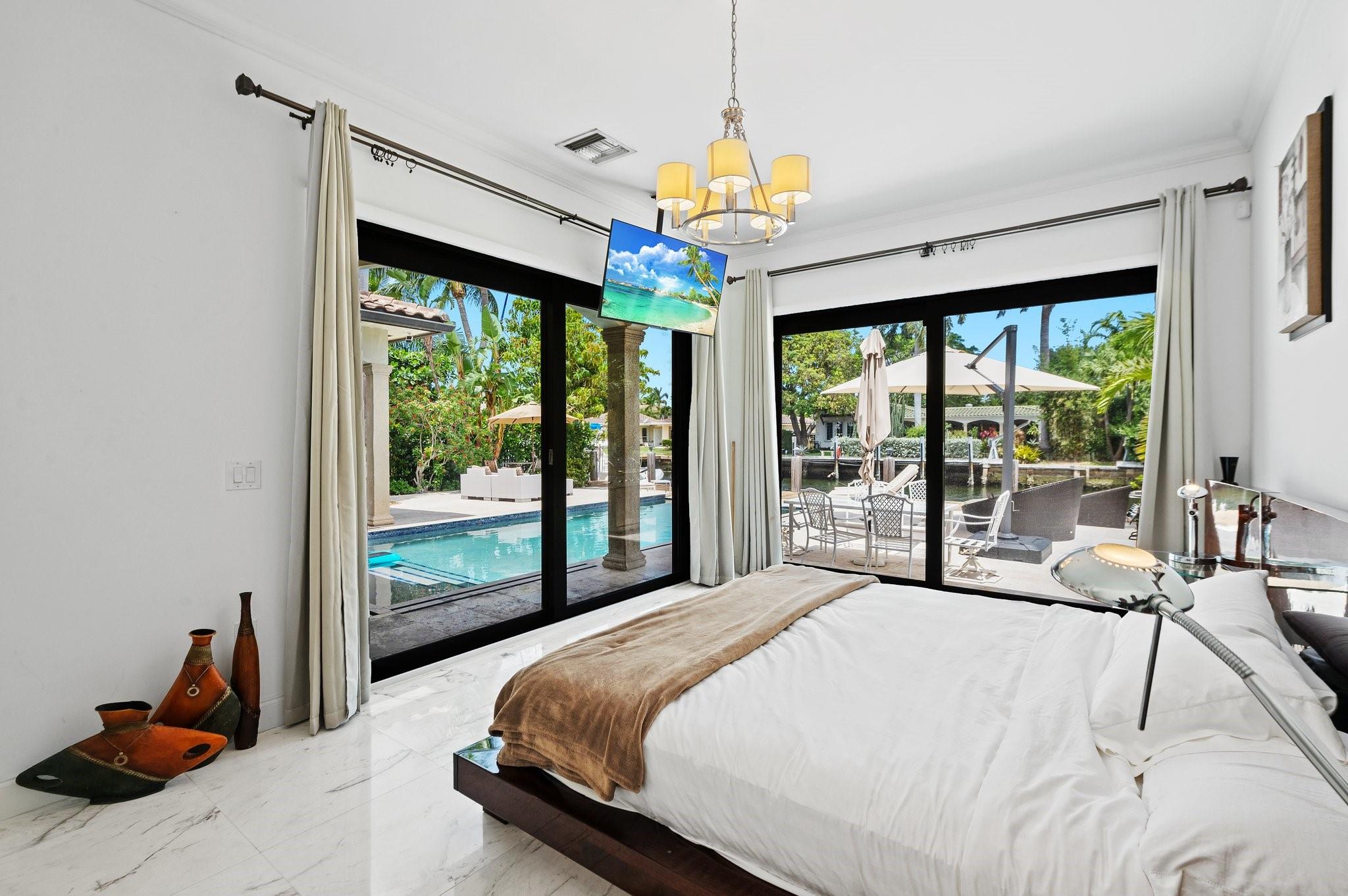 2437 Castilla Isle Property Photo 17