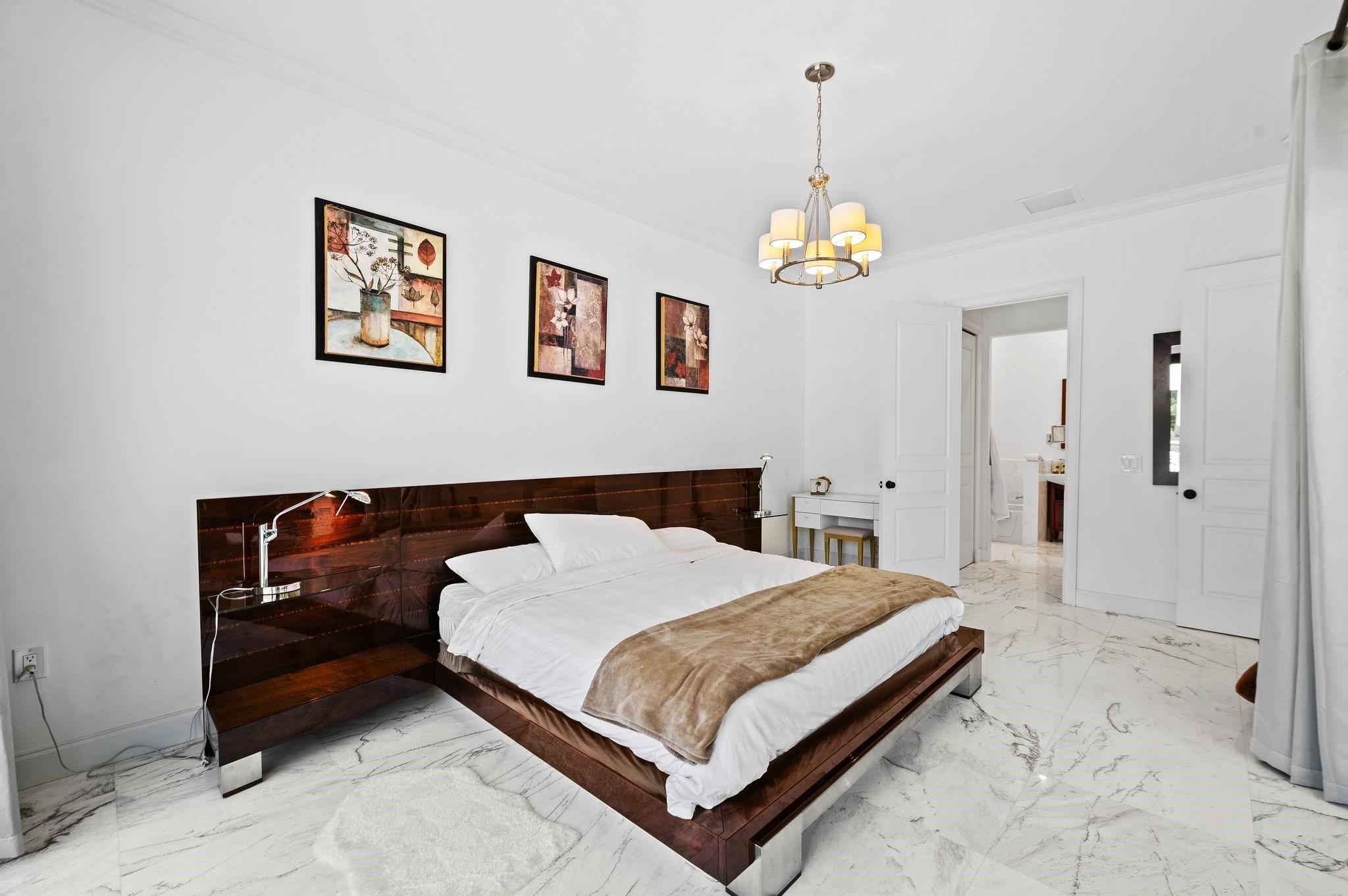 2437 Castilla Isle Property Photo 18