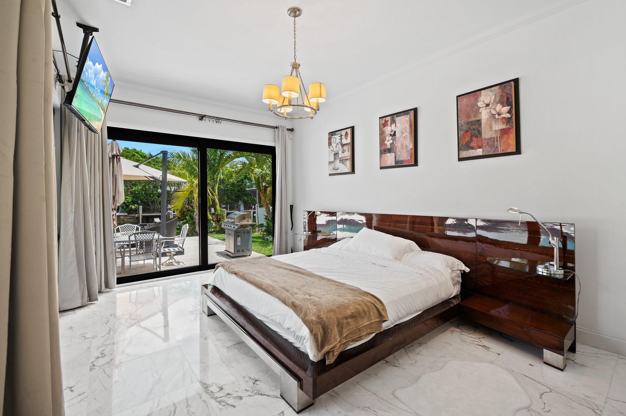 2437 Castilla Isle Property Photo 19