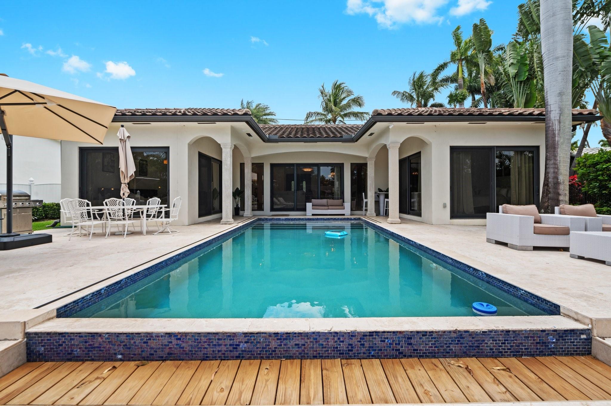 2437 Castilla Isle Property Photo 32