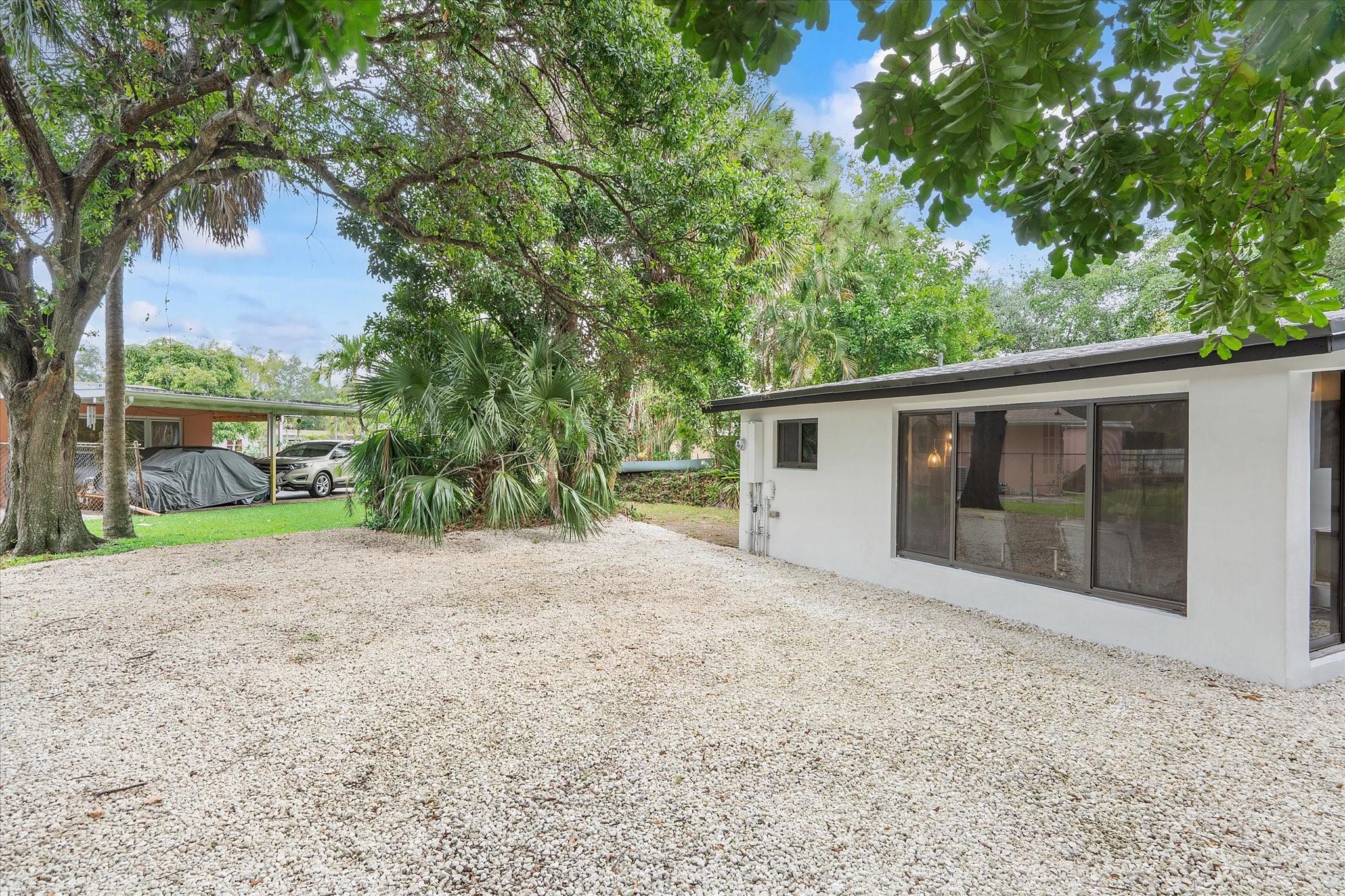 1347 Riverland Rd Property Photo 35