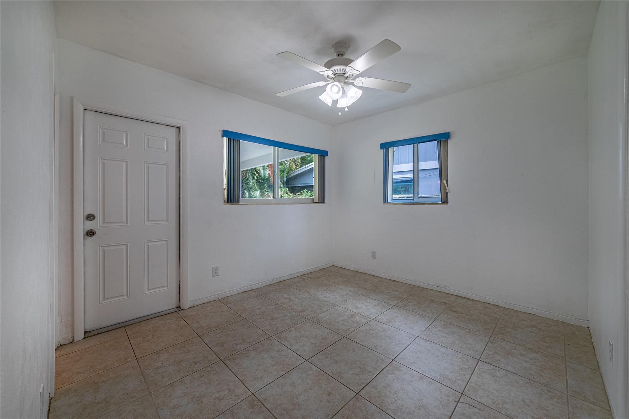 1462 Sw 16th Ter Property Photo 17