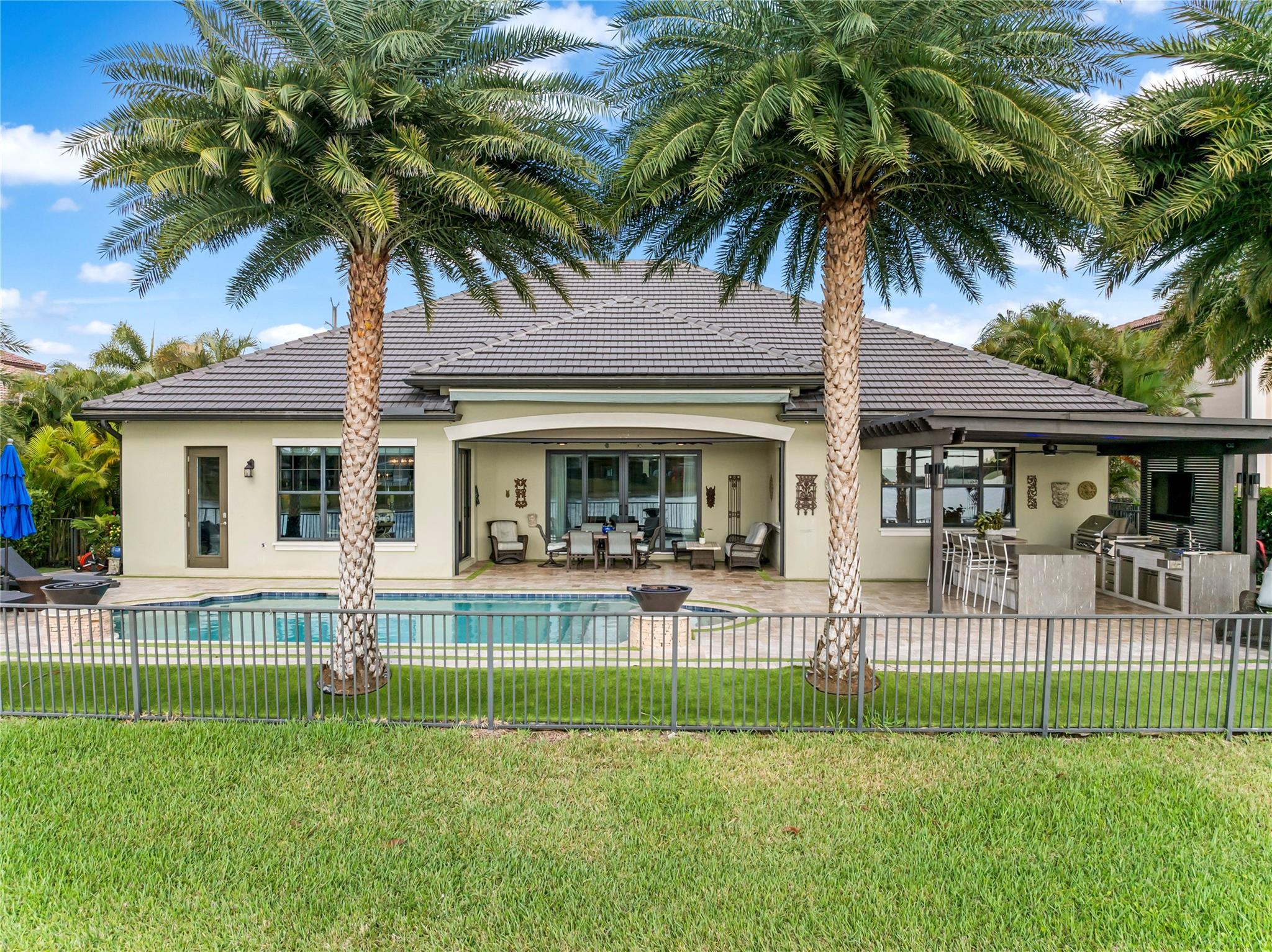 8825 Watercrest Cir E. Property Photo 54
