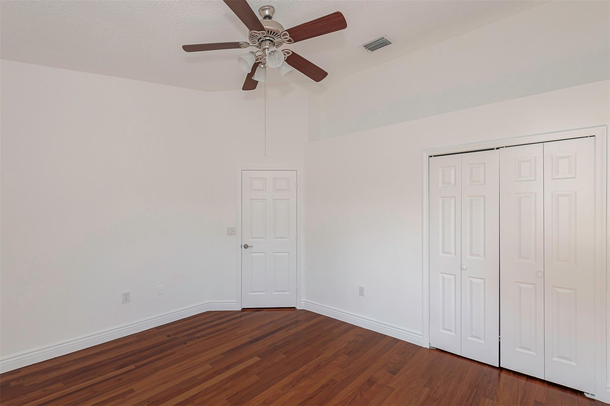 537 Ne 17th Way Property Photo 19