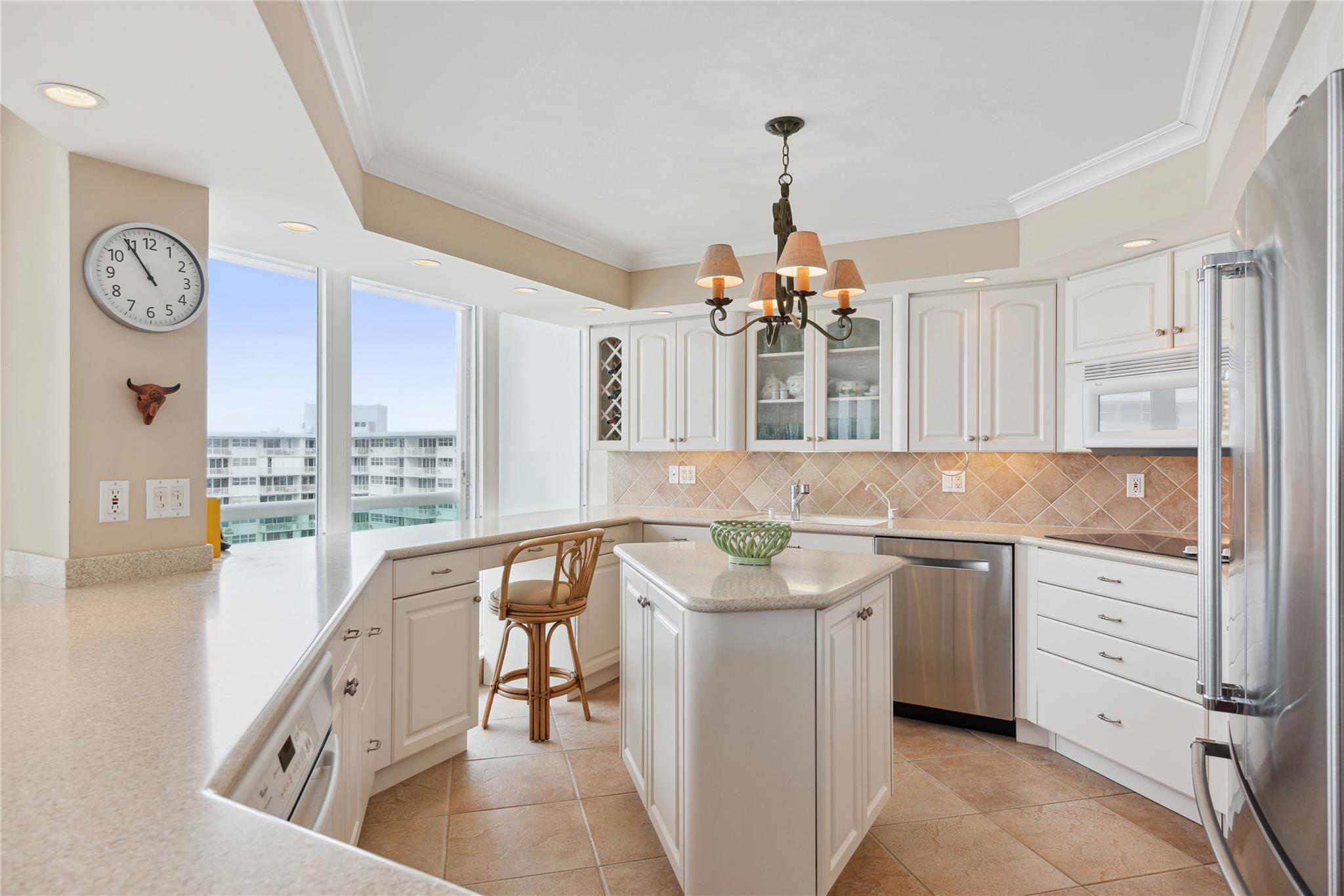 2100 S Ocean Ln 1502 Property Photo 8