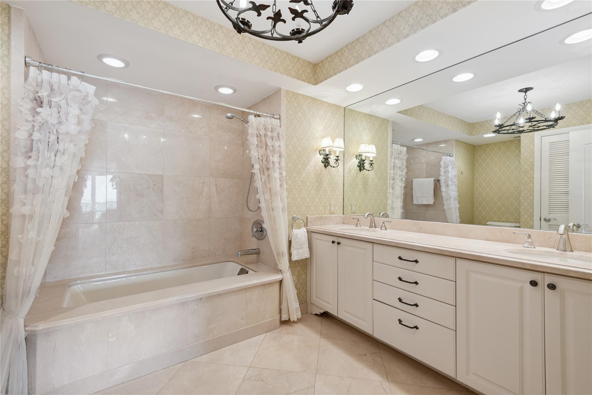 2100 S Ocean Ln 1502 Property Photo 11