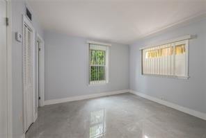 1608 Ne 2 Court Property Photo 3