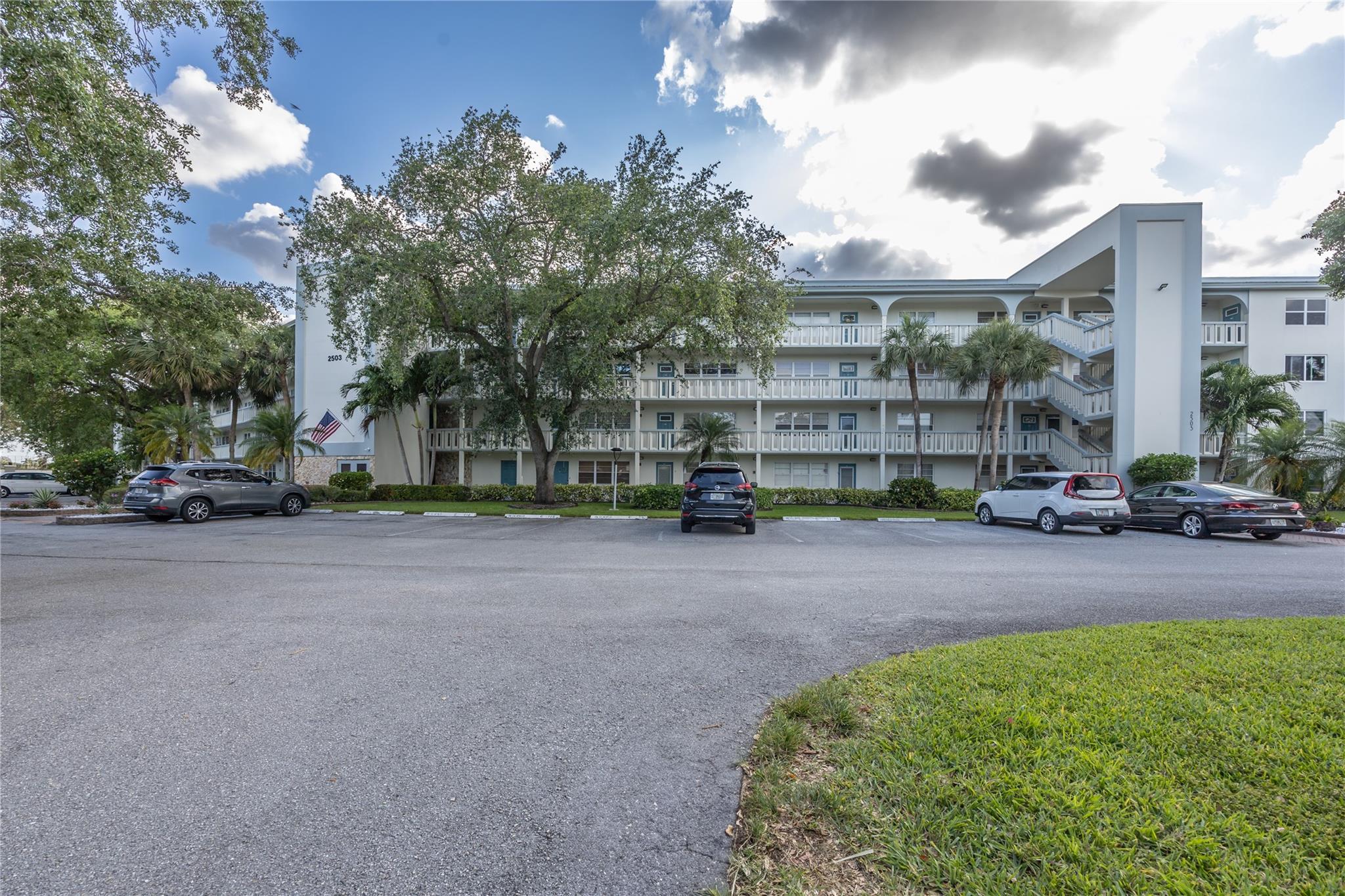 2503 Antigua Ter B3 Property Photo 3