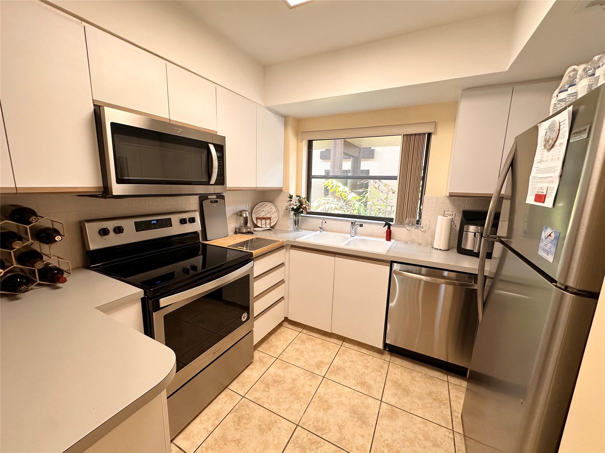 6010 S Falls Circle Dr 305 Property Photo 2