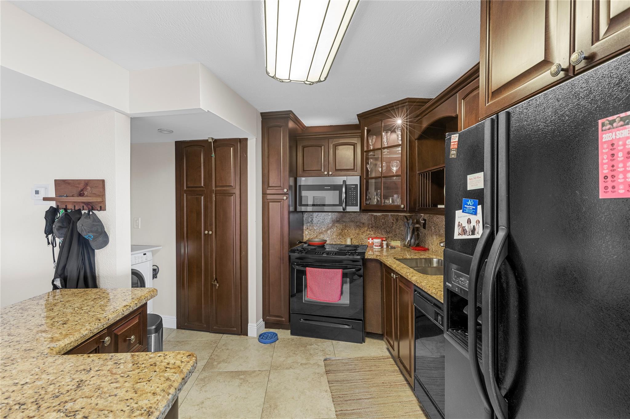 3000 Holiday Dr 904 Property Photo 32