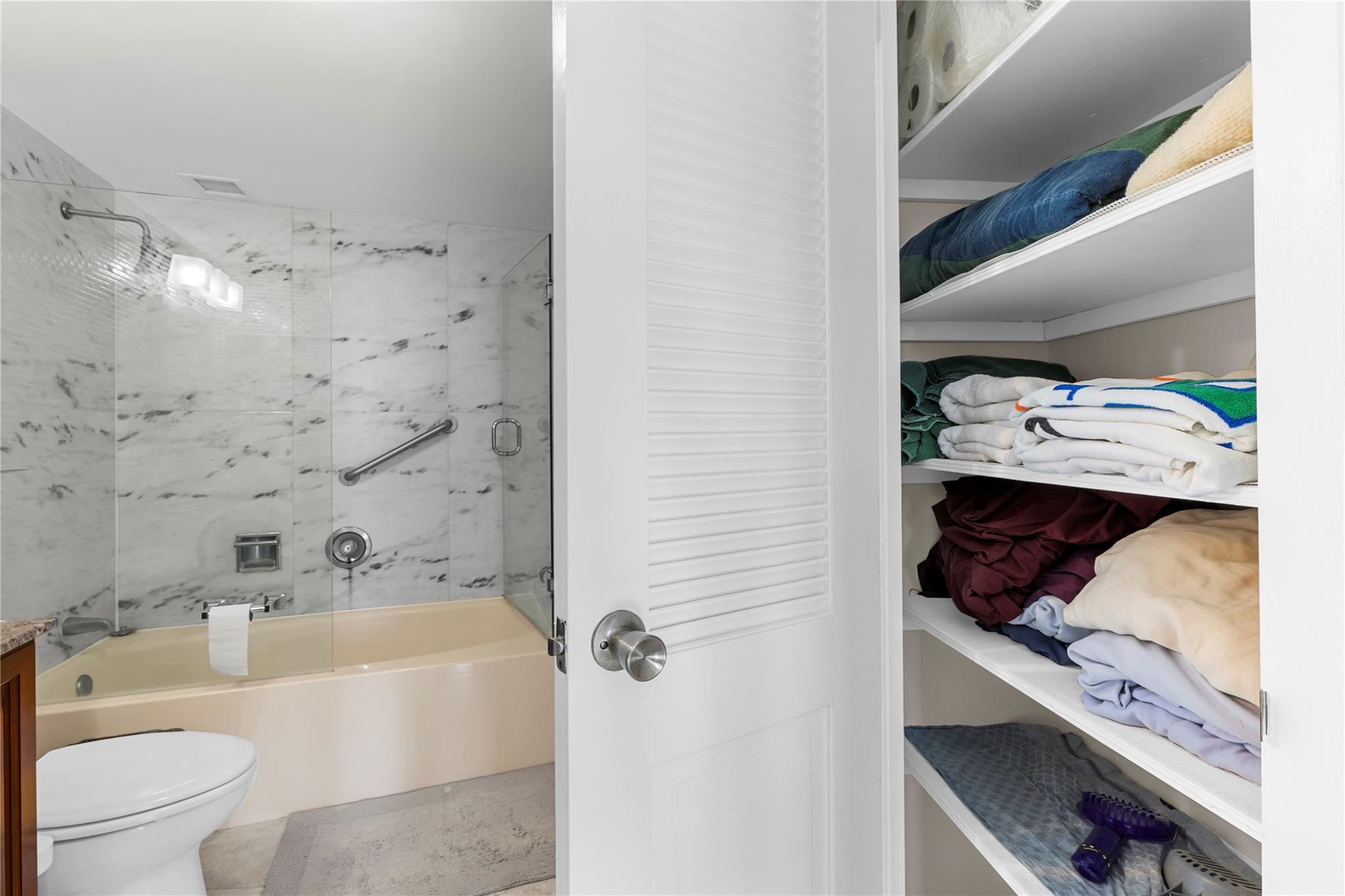 3000 Holiday Dr 904 Property Photo 42