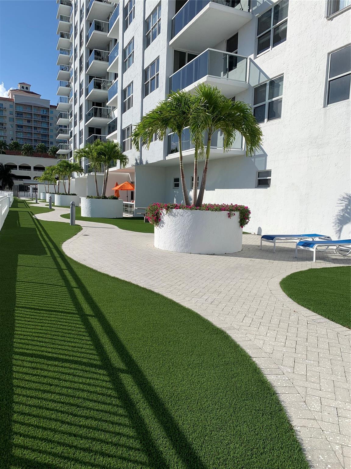 3015 N Ocean Blvd 15a Property Photo 9