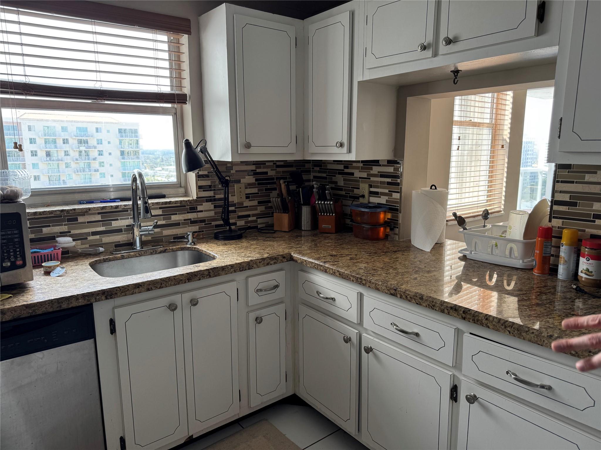 3015 N Ocean Blvd 15a Property Photo 11