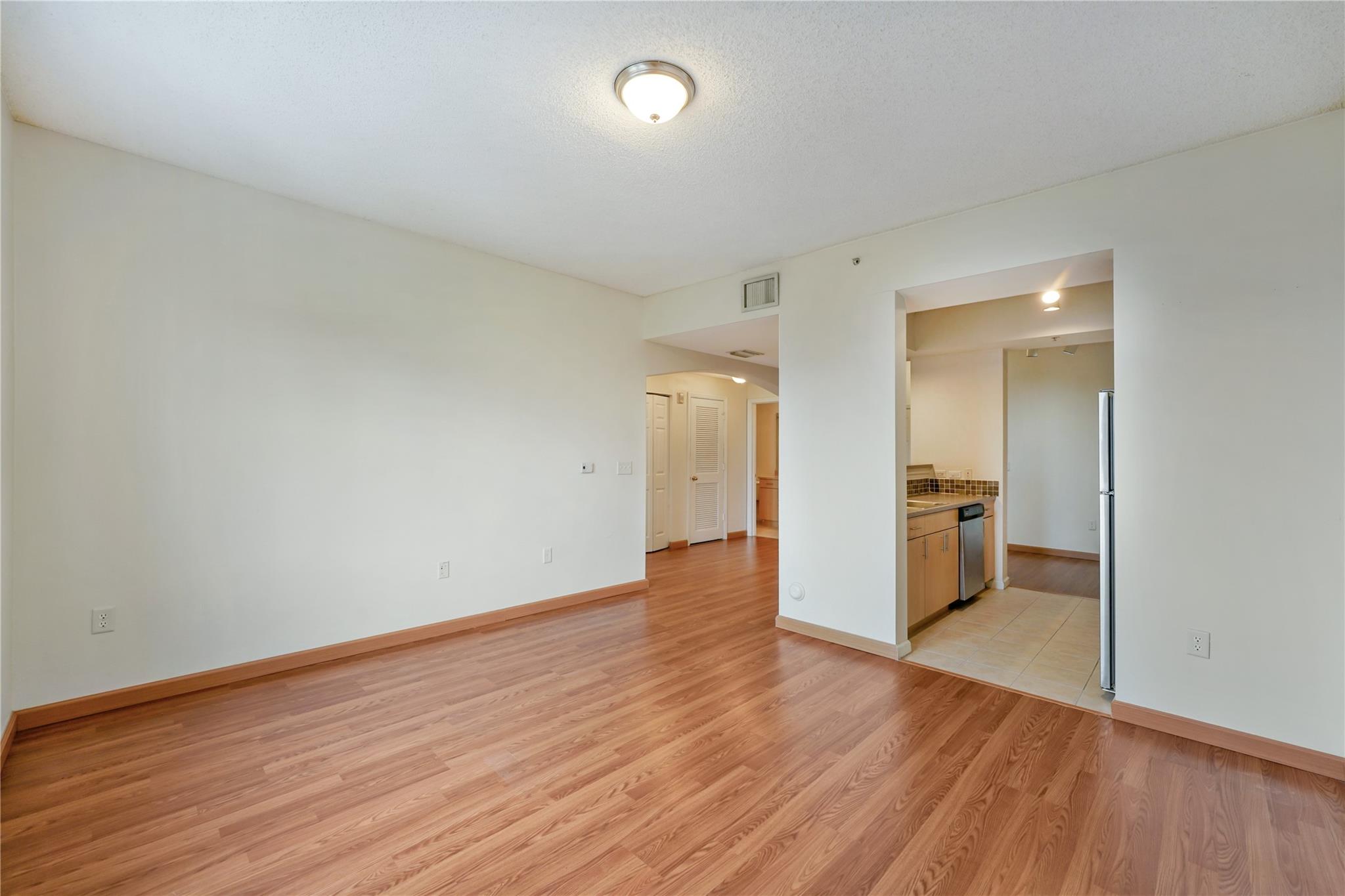 533 NE 3rd Ave 506 Property Photo 1