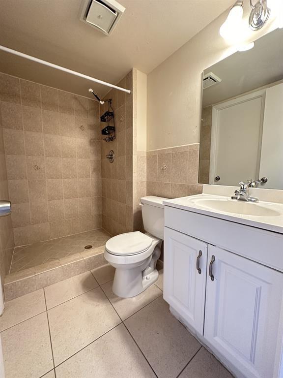 9401 Lime Bay Blvd 115 Property Photo 8