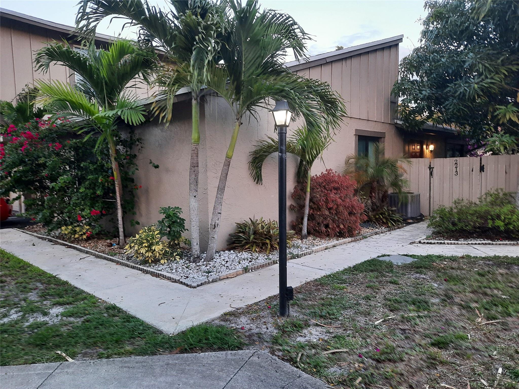 2213 Nw 56th Ave 3-c Property Photo 1