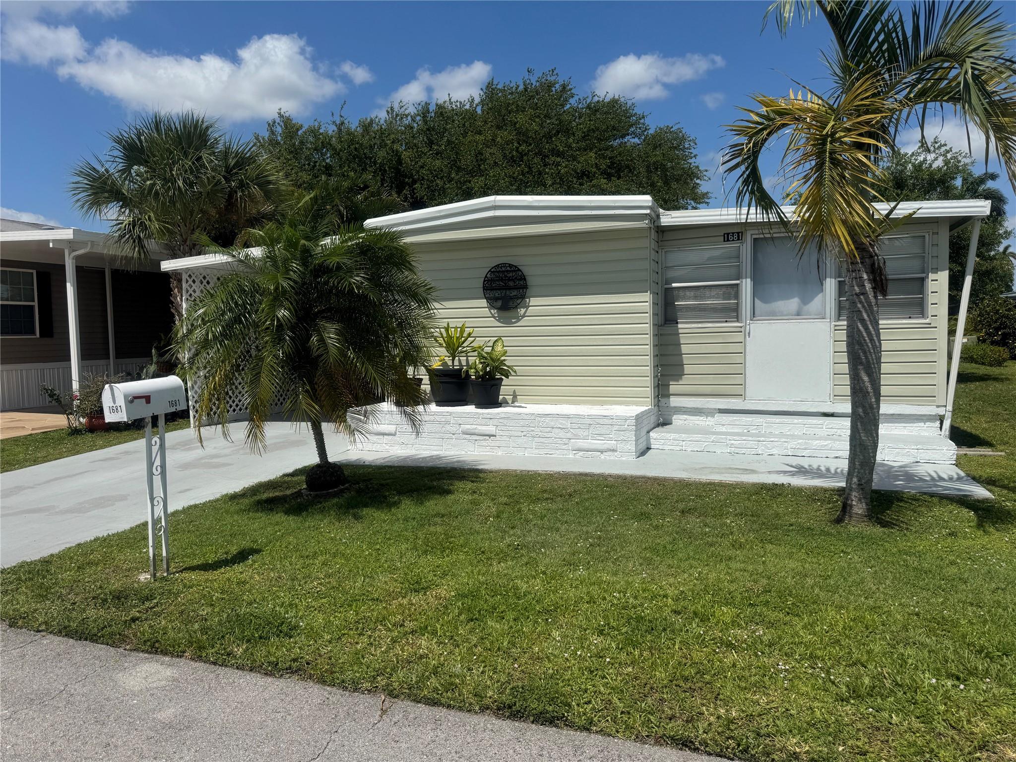 1681 SW 83rd Ter Property Photo 1