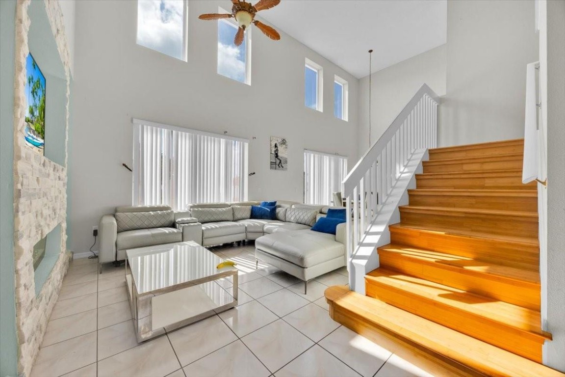 519 Elbridge Place Property Photo 8