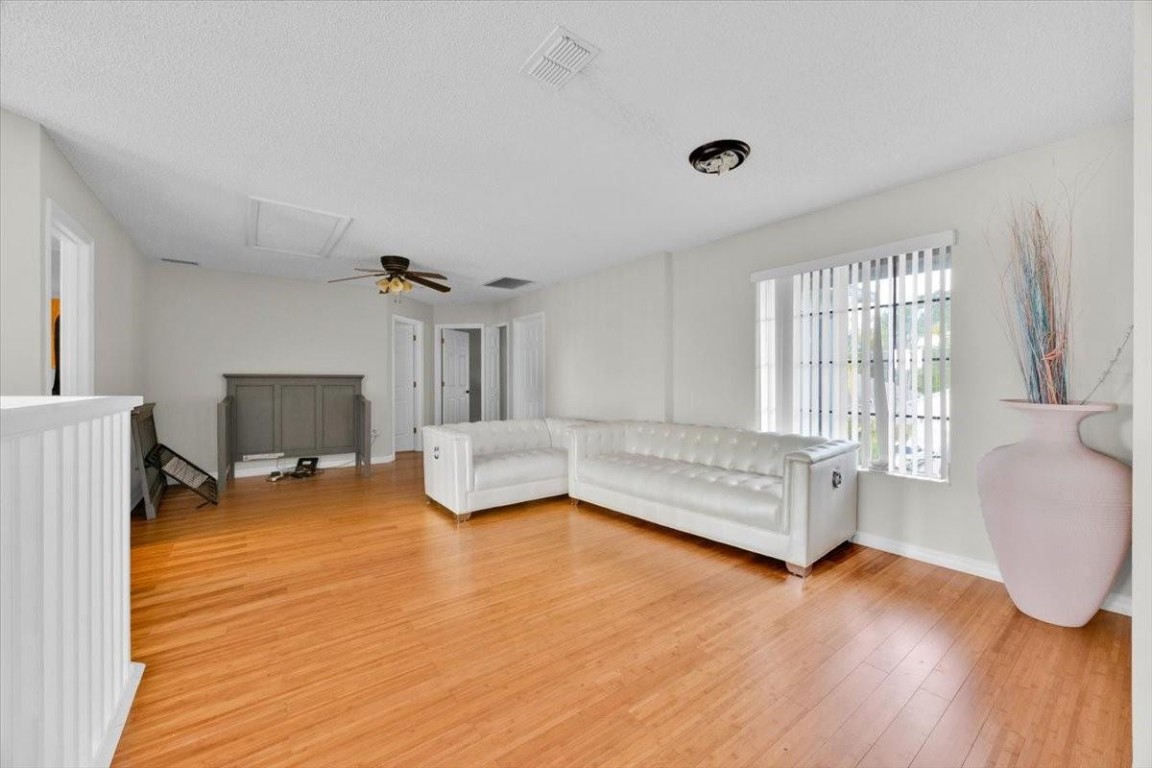 519 Elbridge Place Property Photo 16