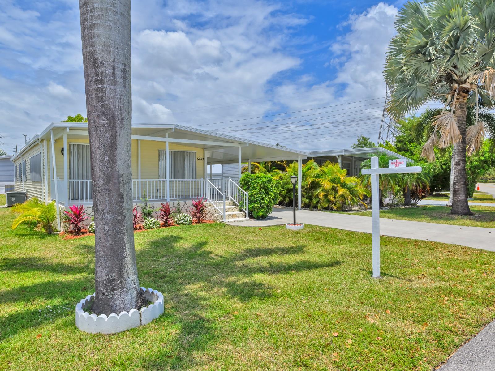 5421 Lagoon Dr Property Photo 4
