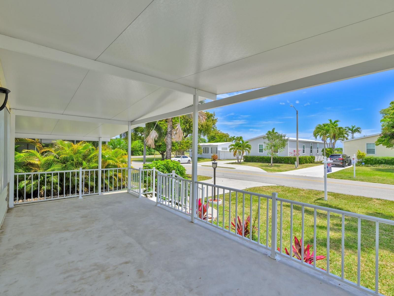 5421 Lagoon Dr Property Photo 5