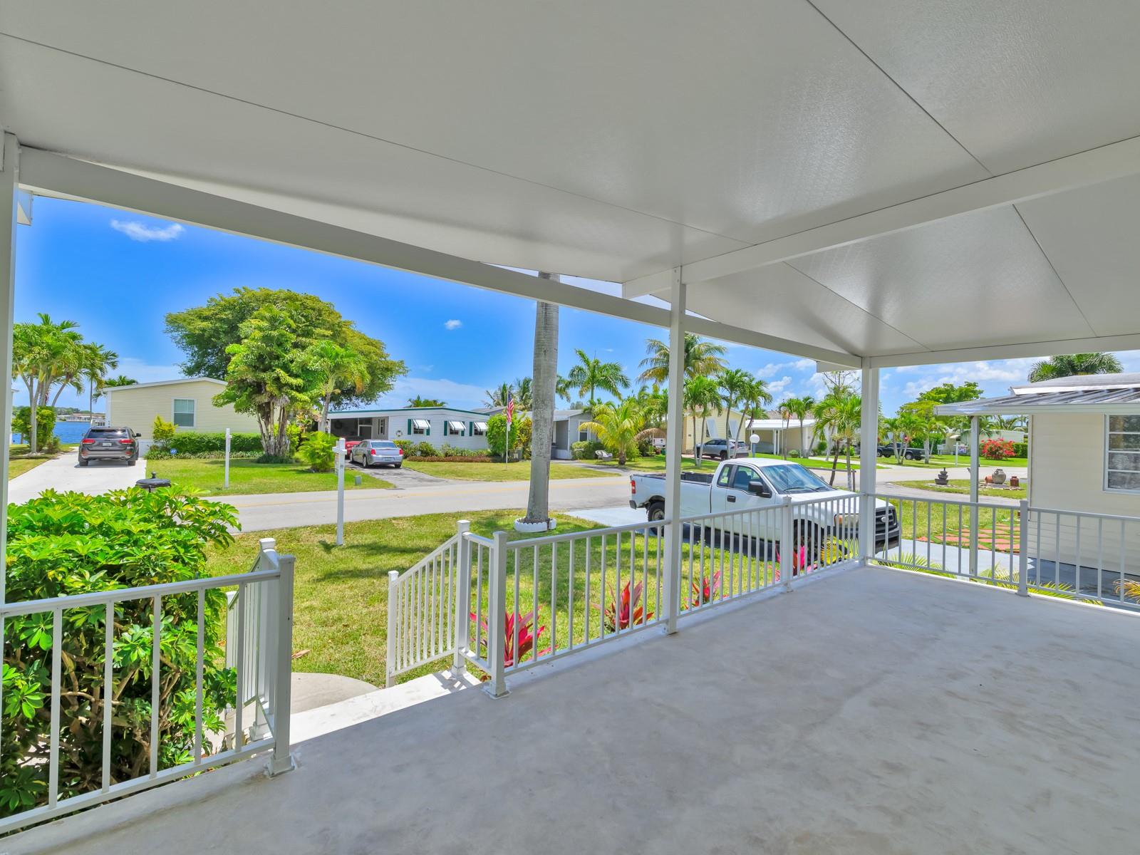 5421 Lagoon Dr Property Photo 7