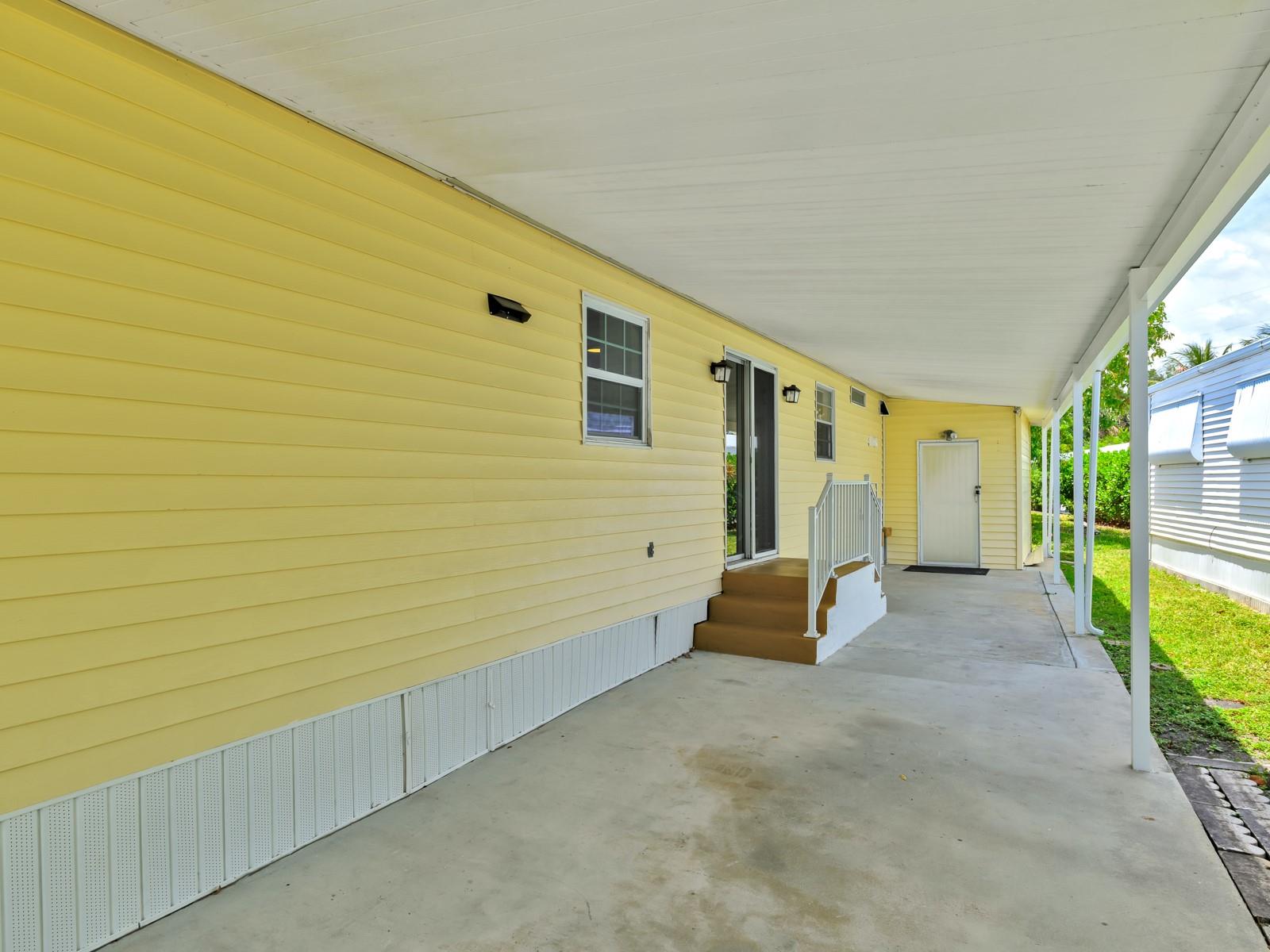 5421 Lagoon Dr Property Photo 9