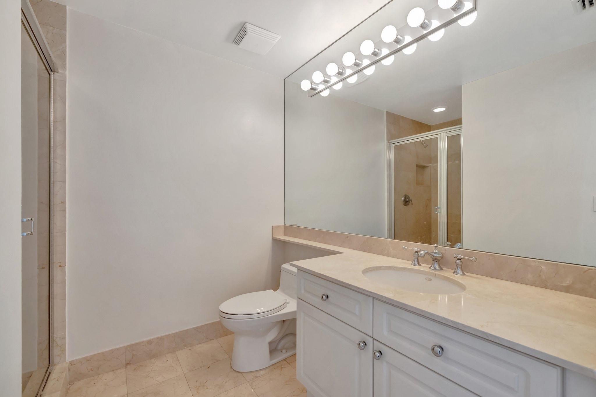 111 Se 8th Ave 603 Property Photo 16