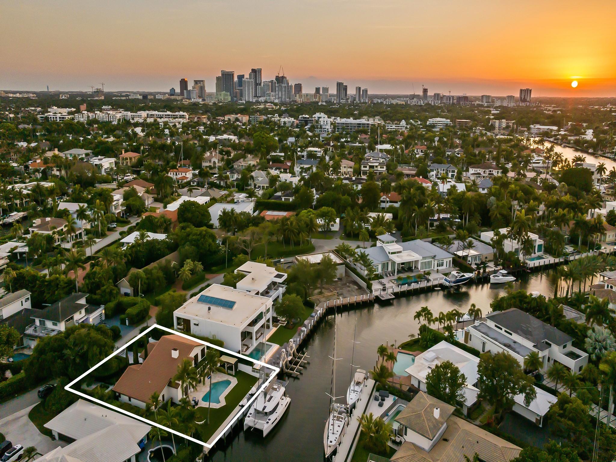 2411 Desota Dr Property Photo 1