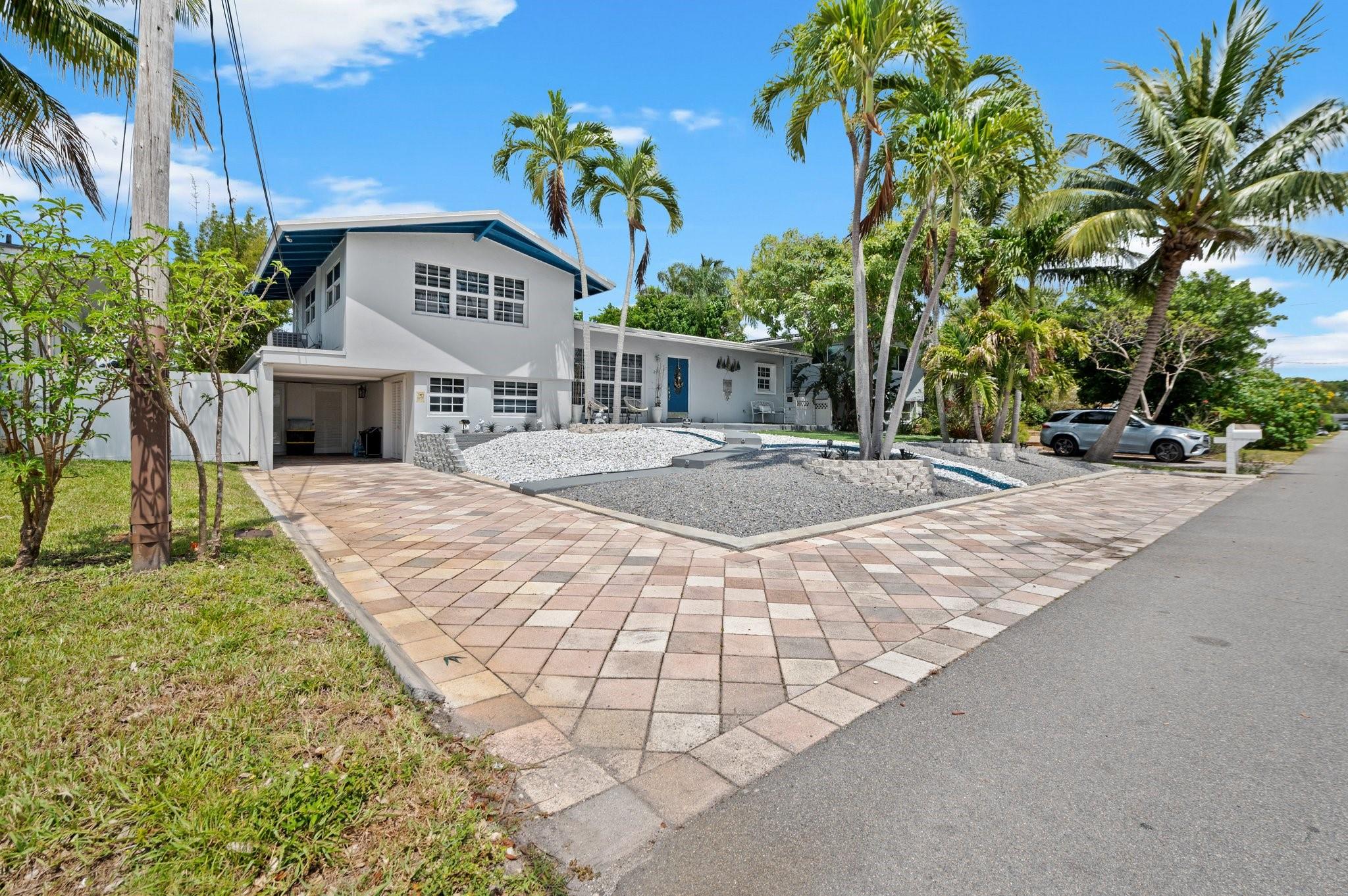 2455 Sugarloaf Ln Property Photo 4