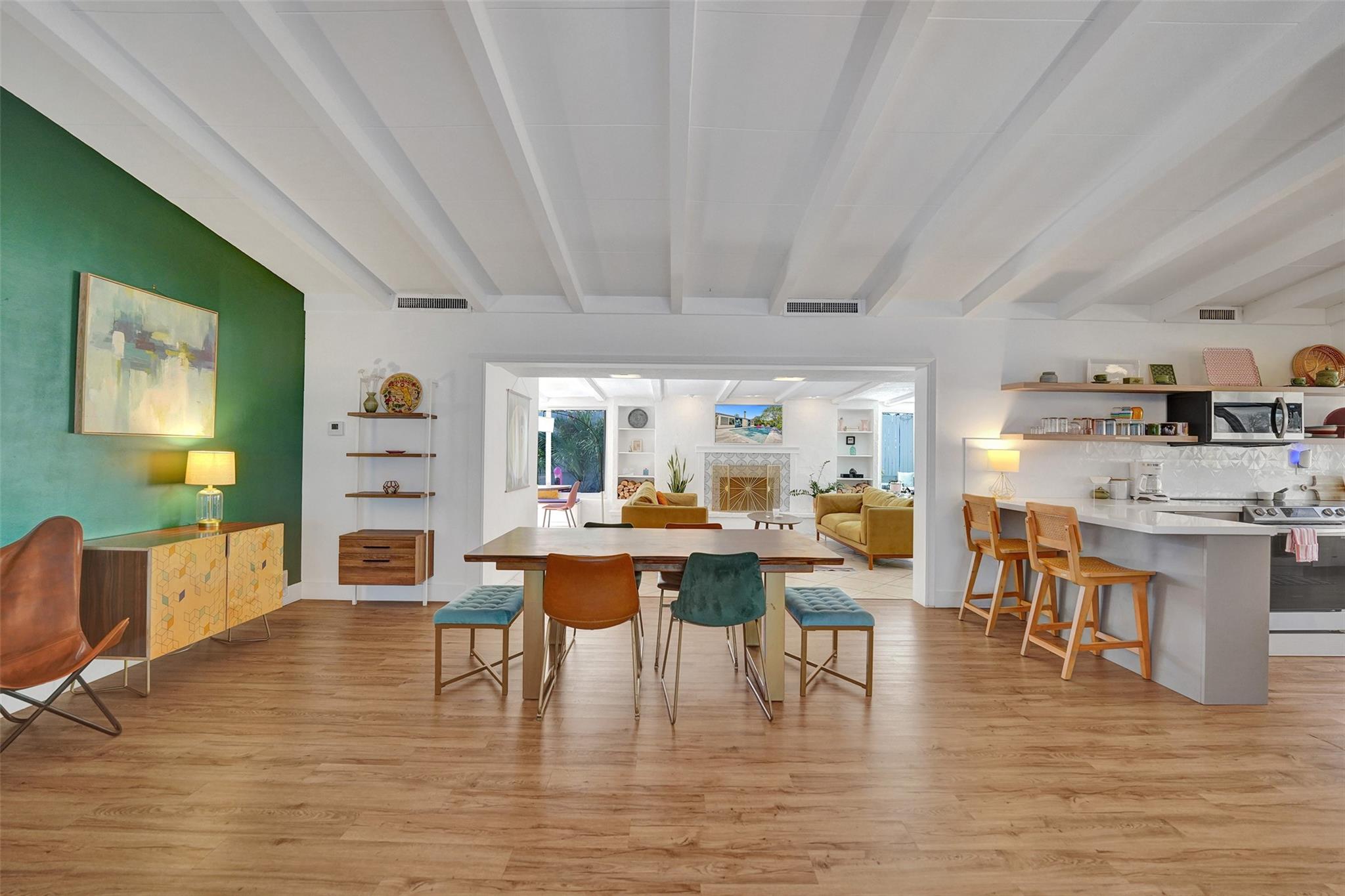 2513 Whale Harbor Ln Property Photo 6