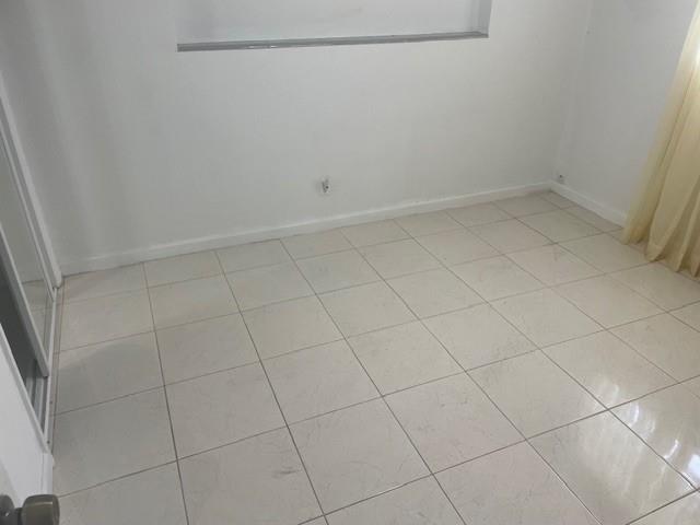660 Long Island Ave Property Photo 4