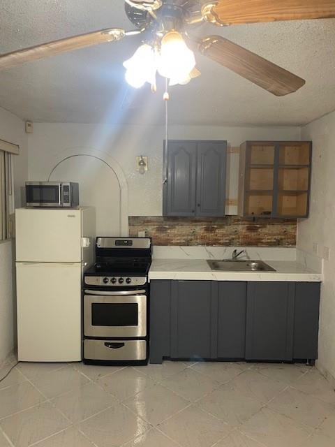 660 Long Island Ave Property Photo 5