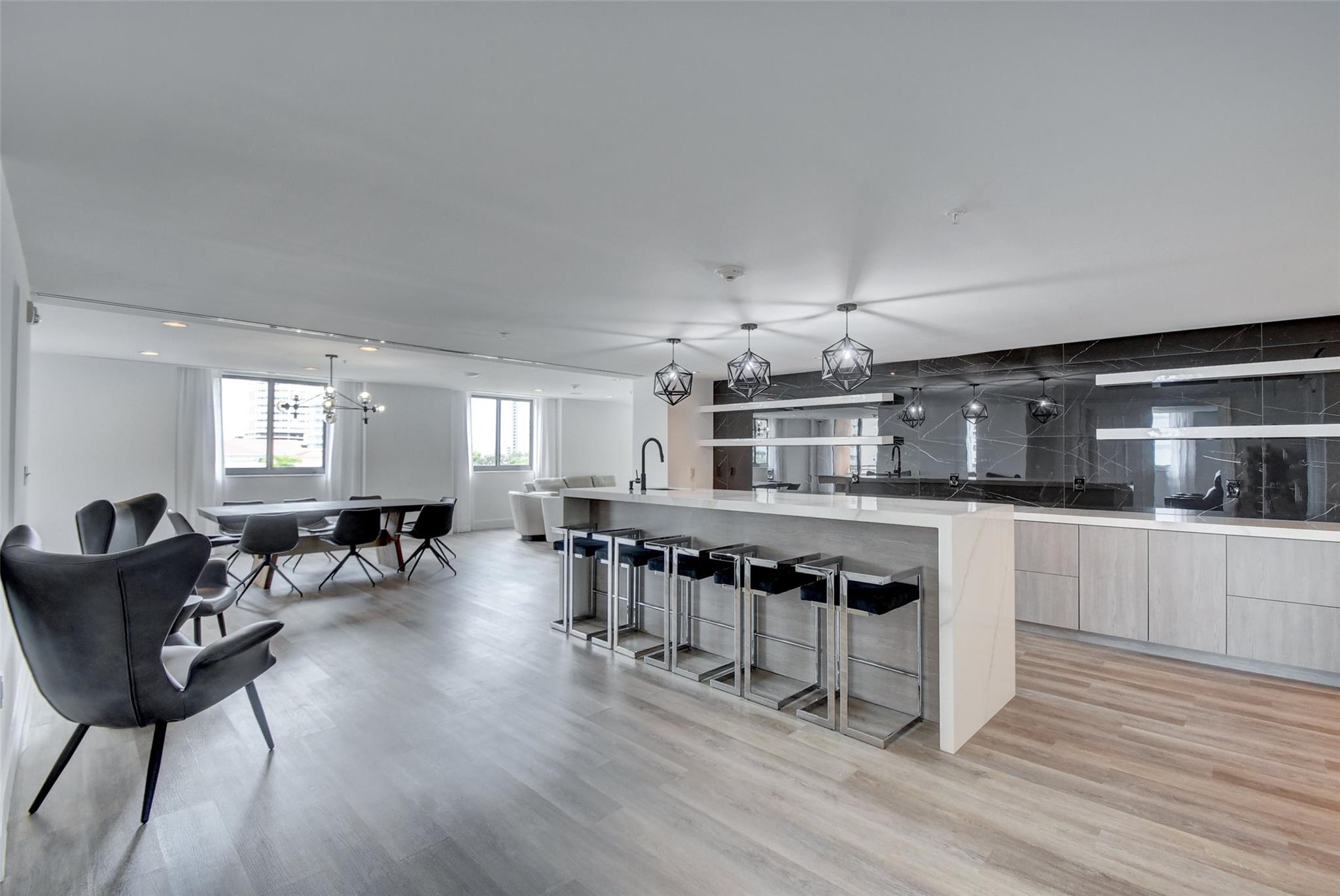 110 N Federal Hwy 1012 Property Photo 18