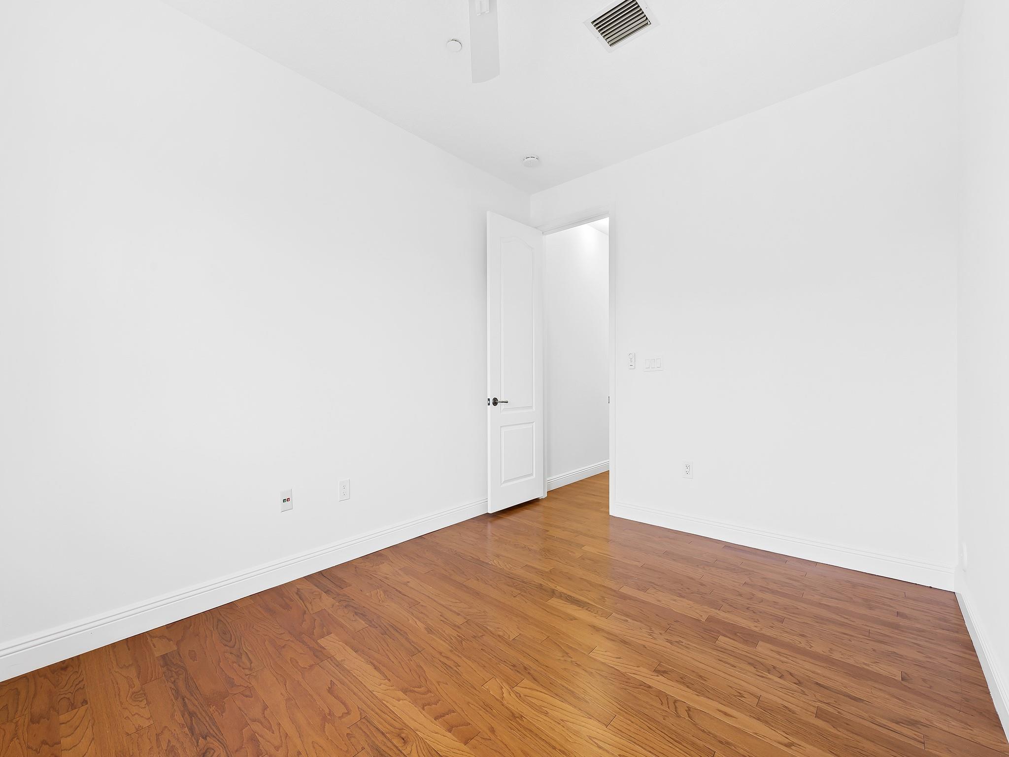 510 Se 7th St 401 Property Photo 4