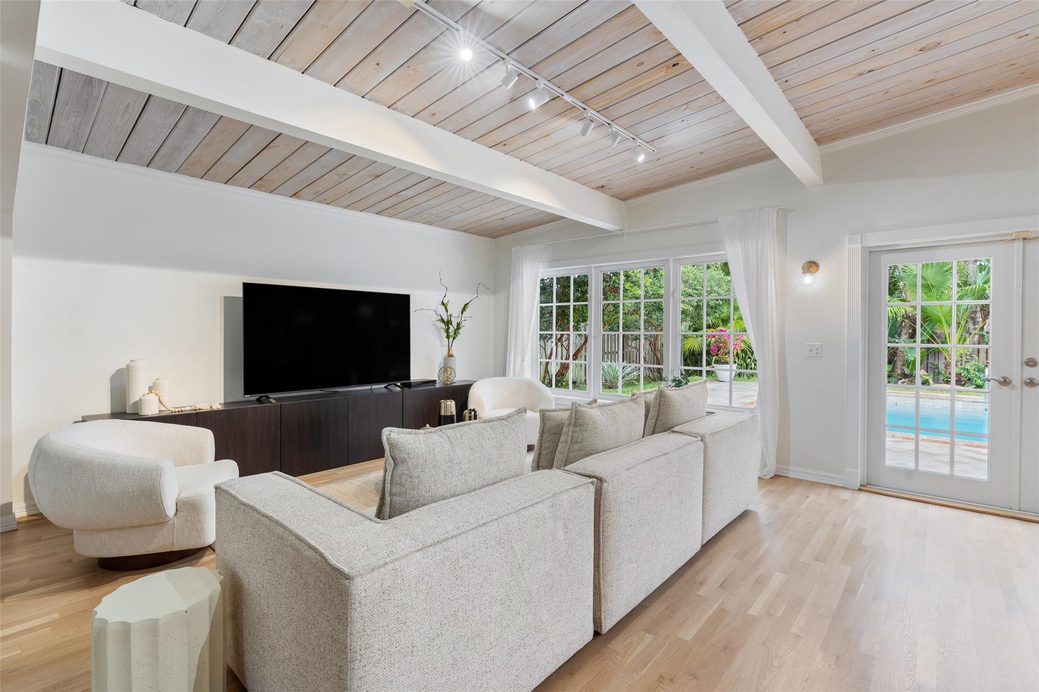1900 Admirals Way Property Photo 21