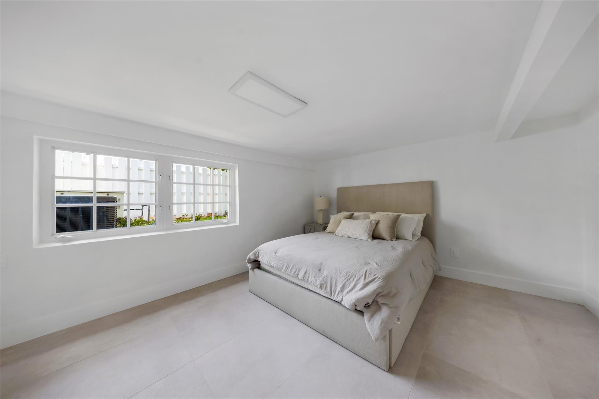1900 Admirals Way Property Photo 43