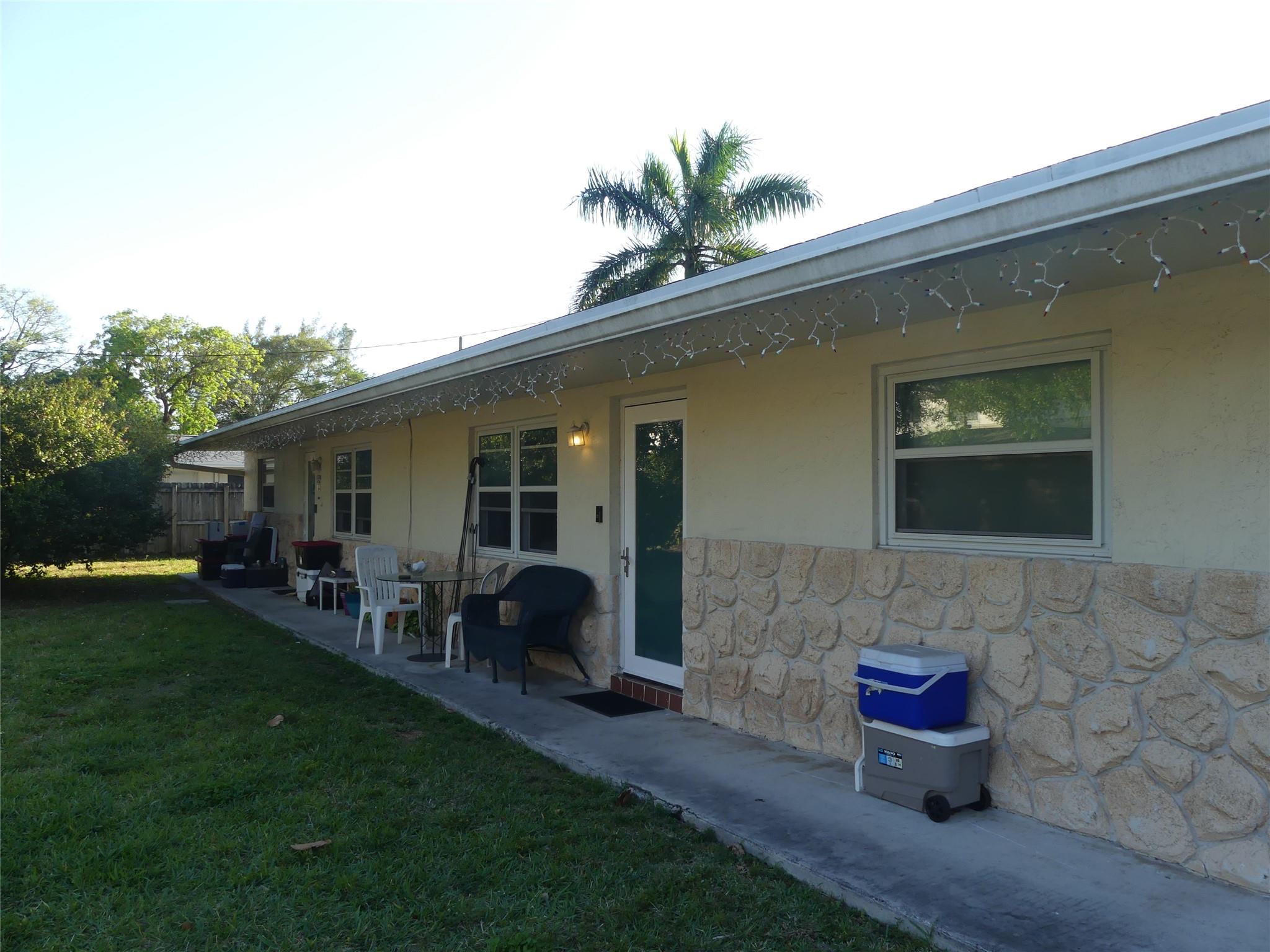 3296 SW 44th St Property Photo 1