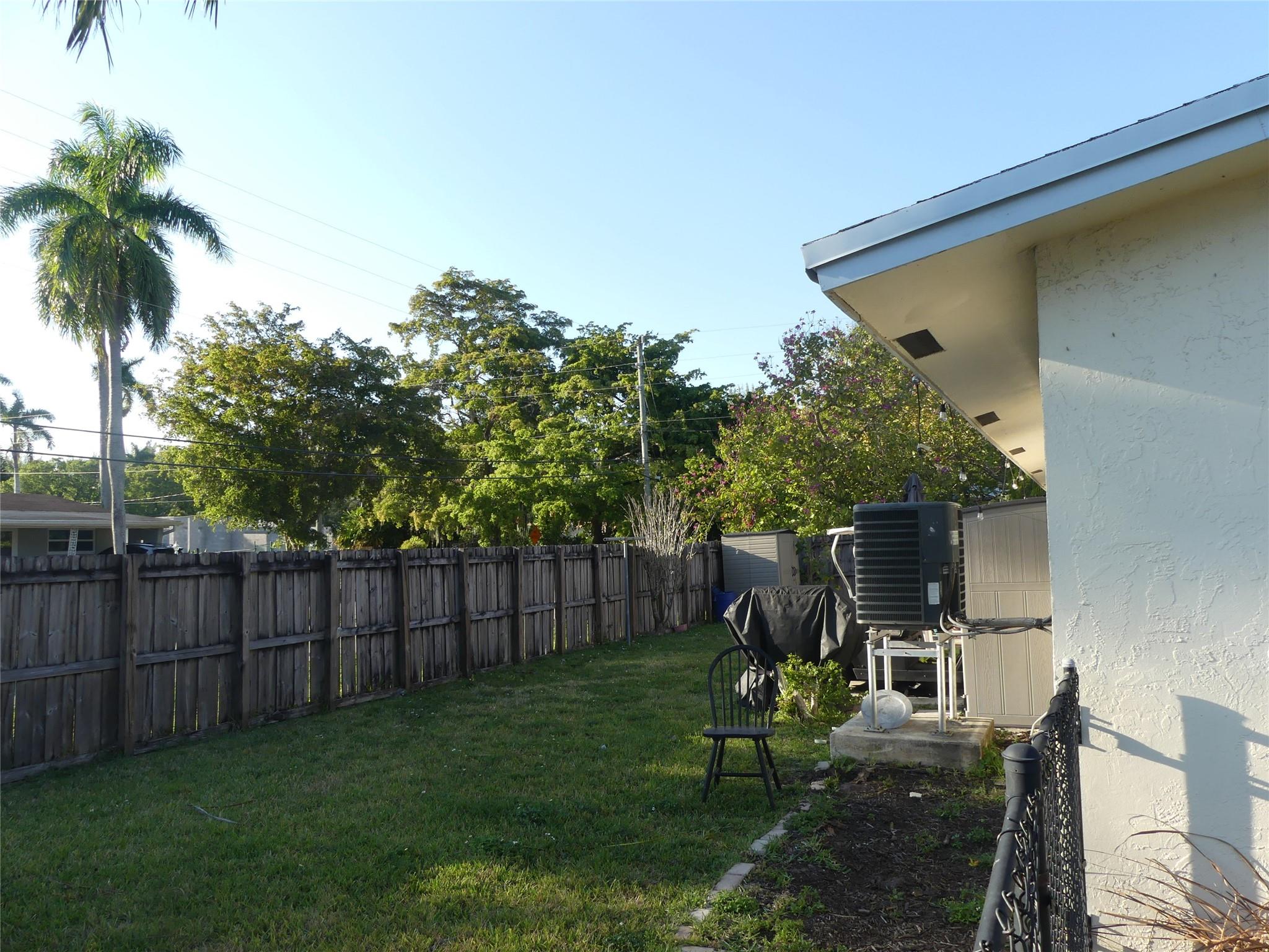 3296 Sw 44th St Property Photo 4
