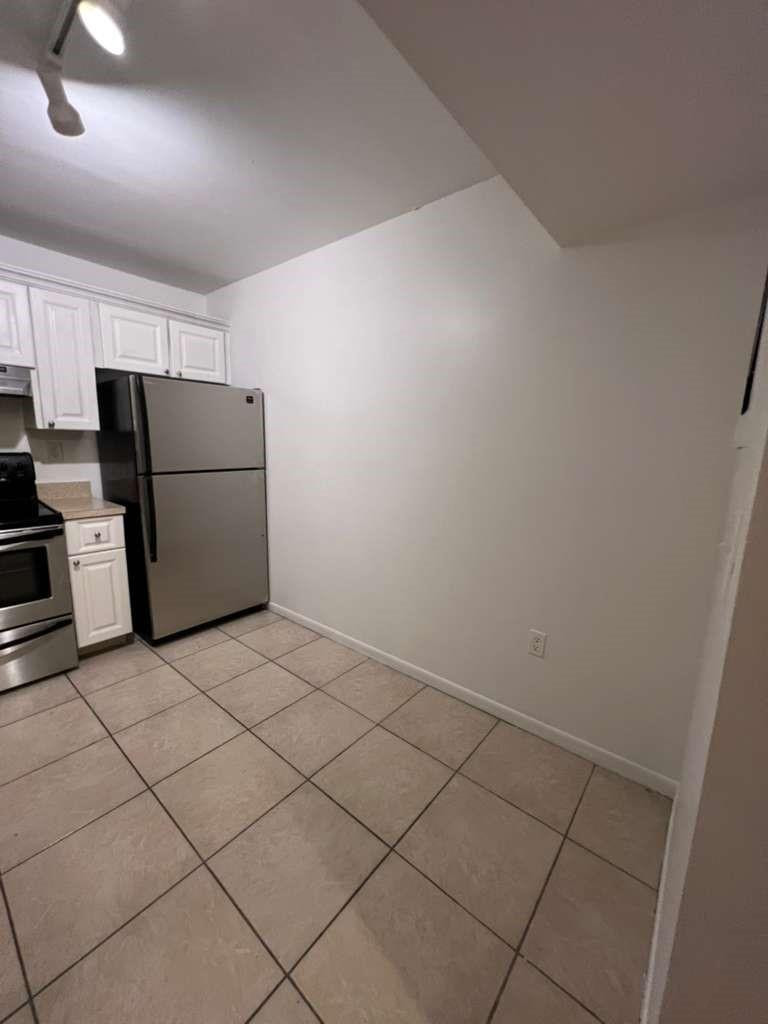 F10504398 Property Photo 3