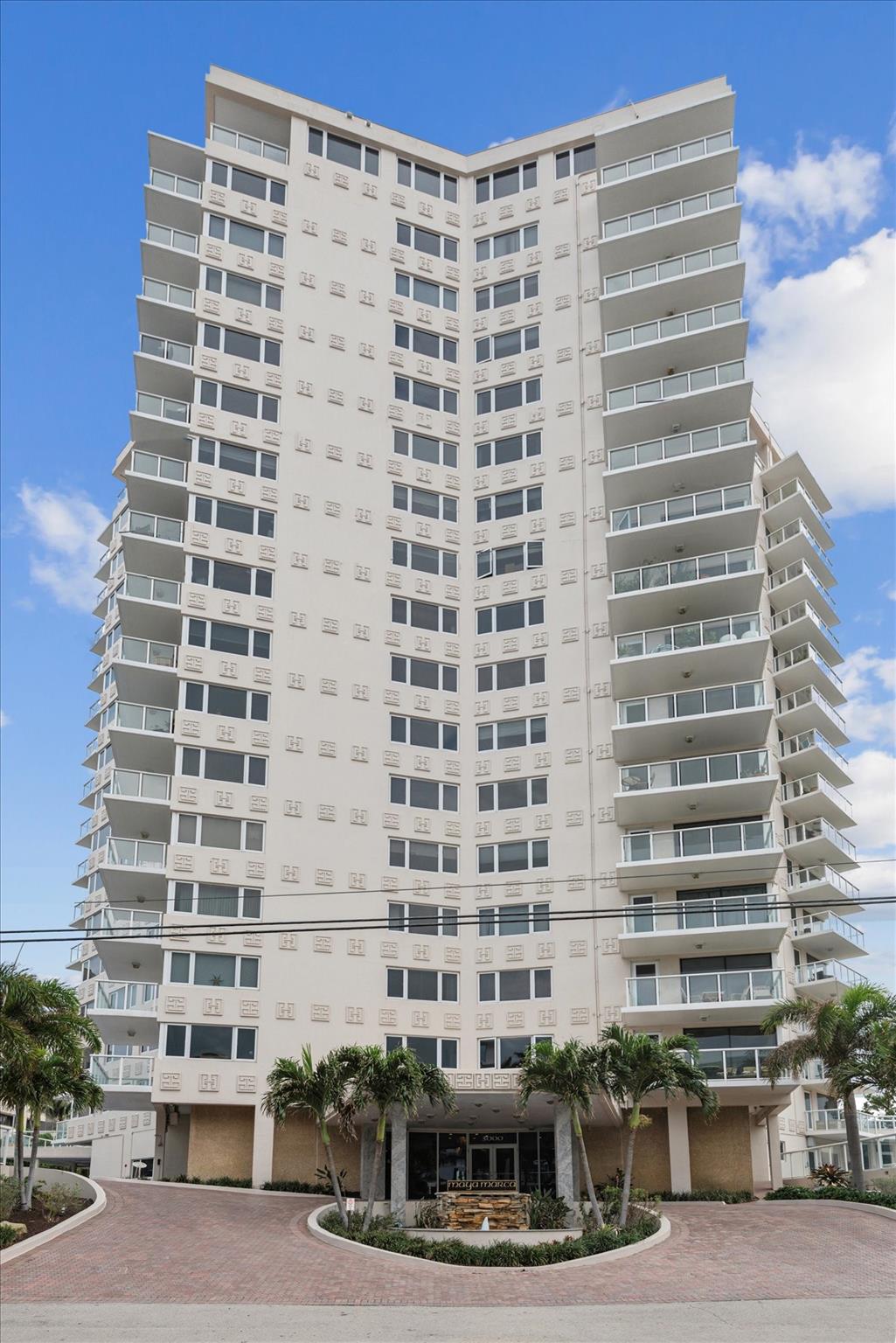 3000 Holiday Dr 506 Property Photo 17