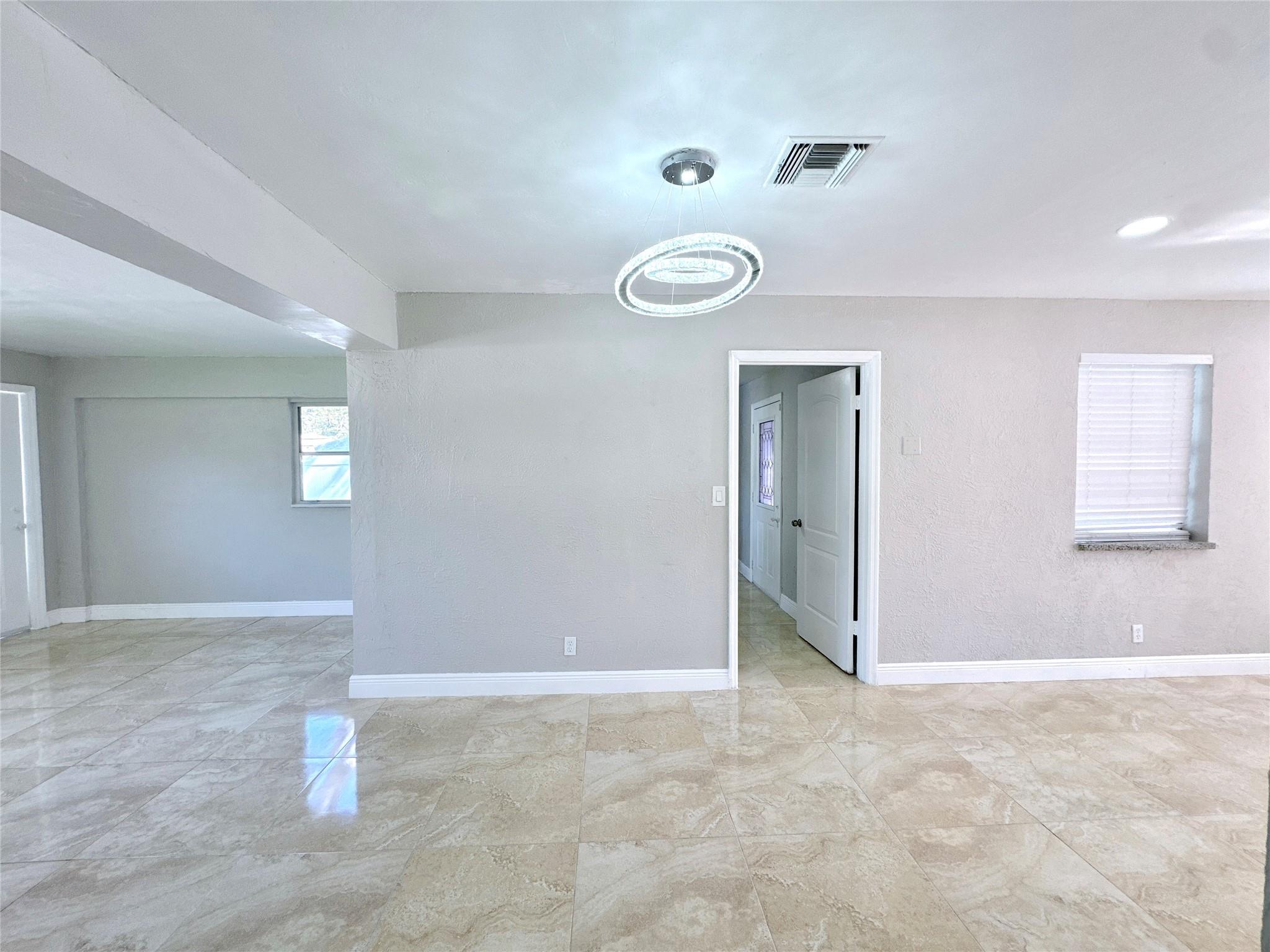 411 Sw 31 Ave Property Photo 8
