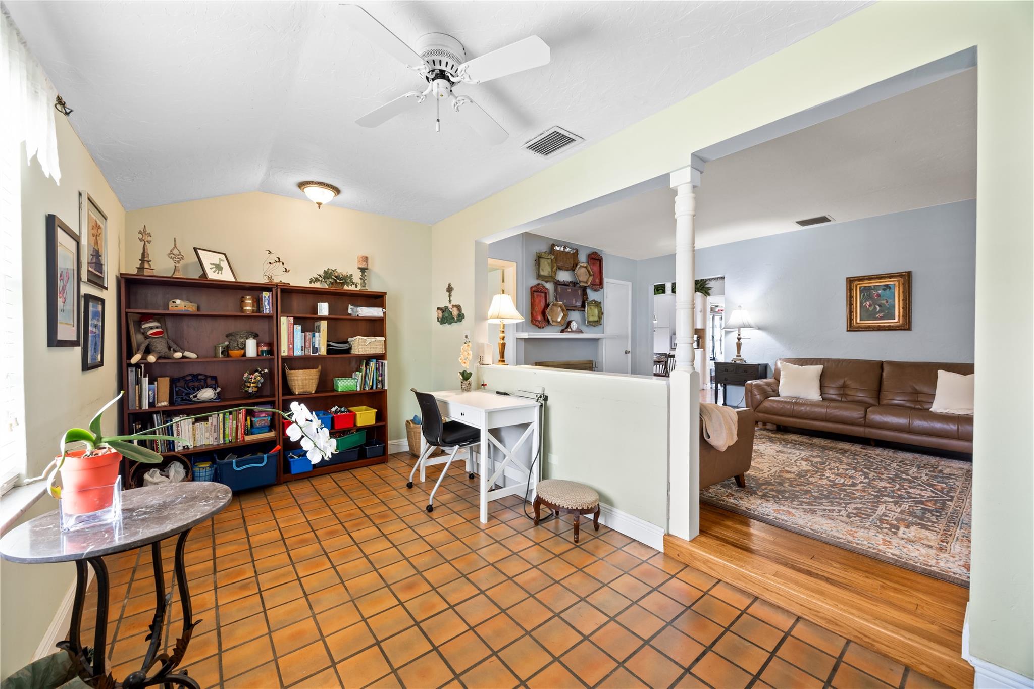 1617 Dewey Property Photo 5