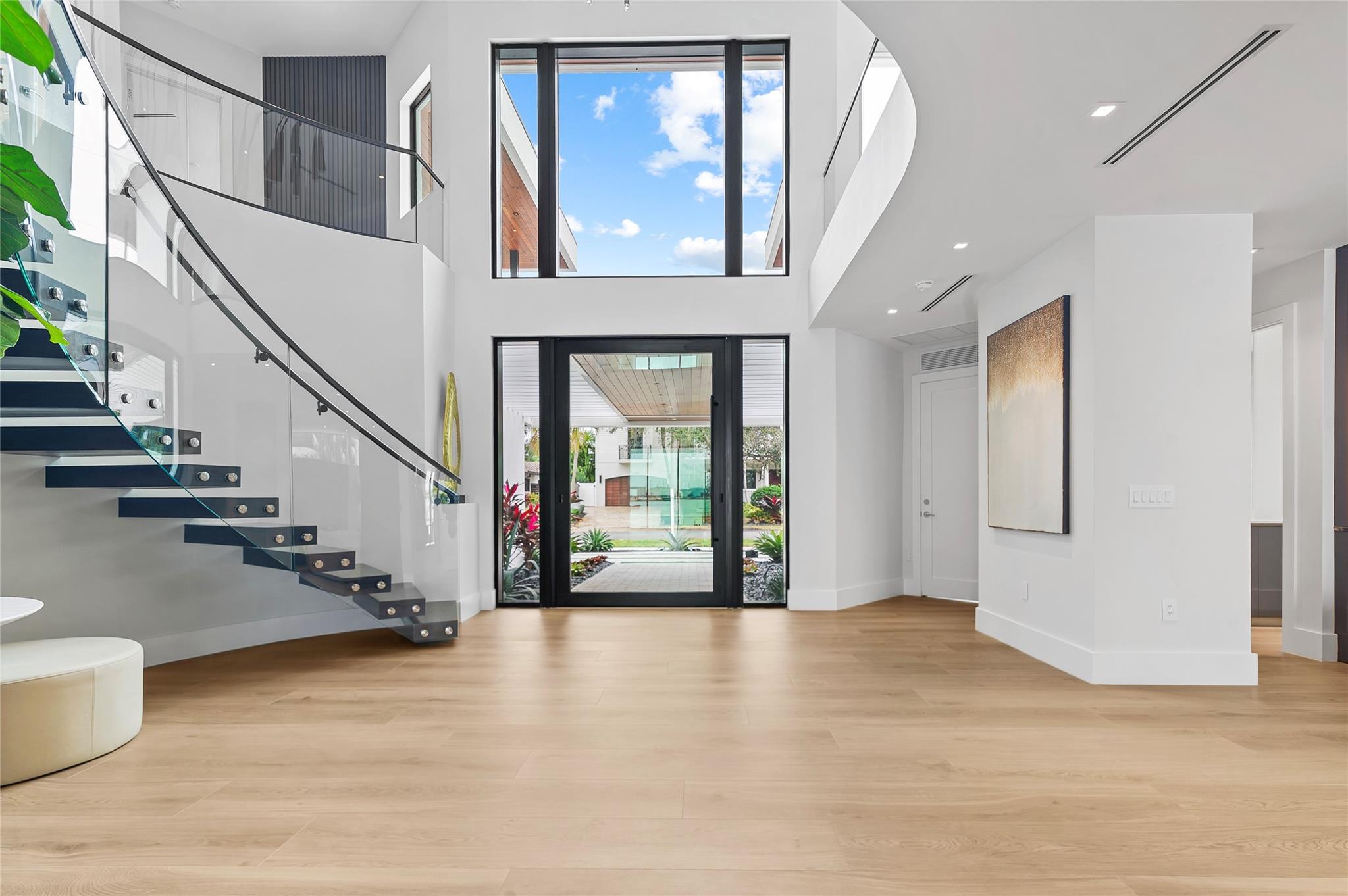 1957 Harbourview Dr Property Photo 13