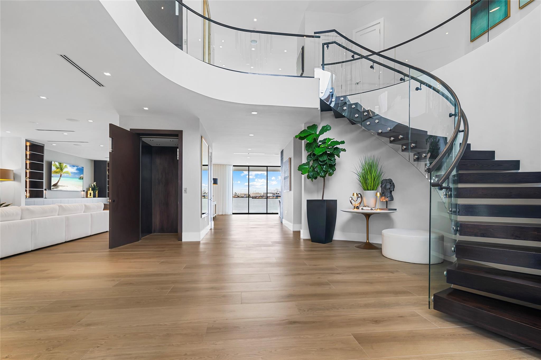 1957 Harbourview Dr Property Photo 14