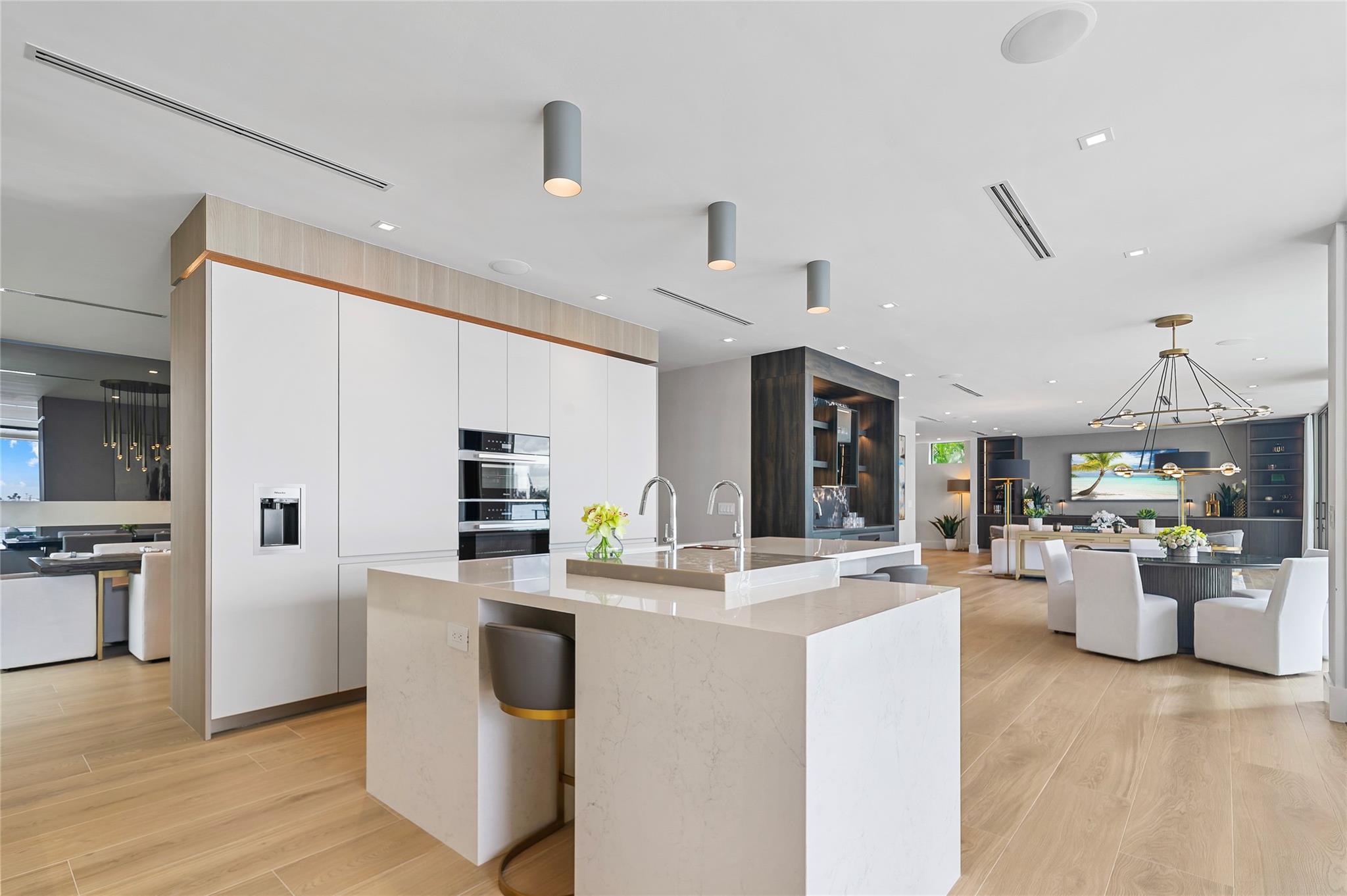 1957 Harbourview Dr Property Photo 27