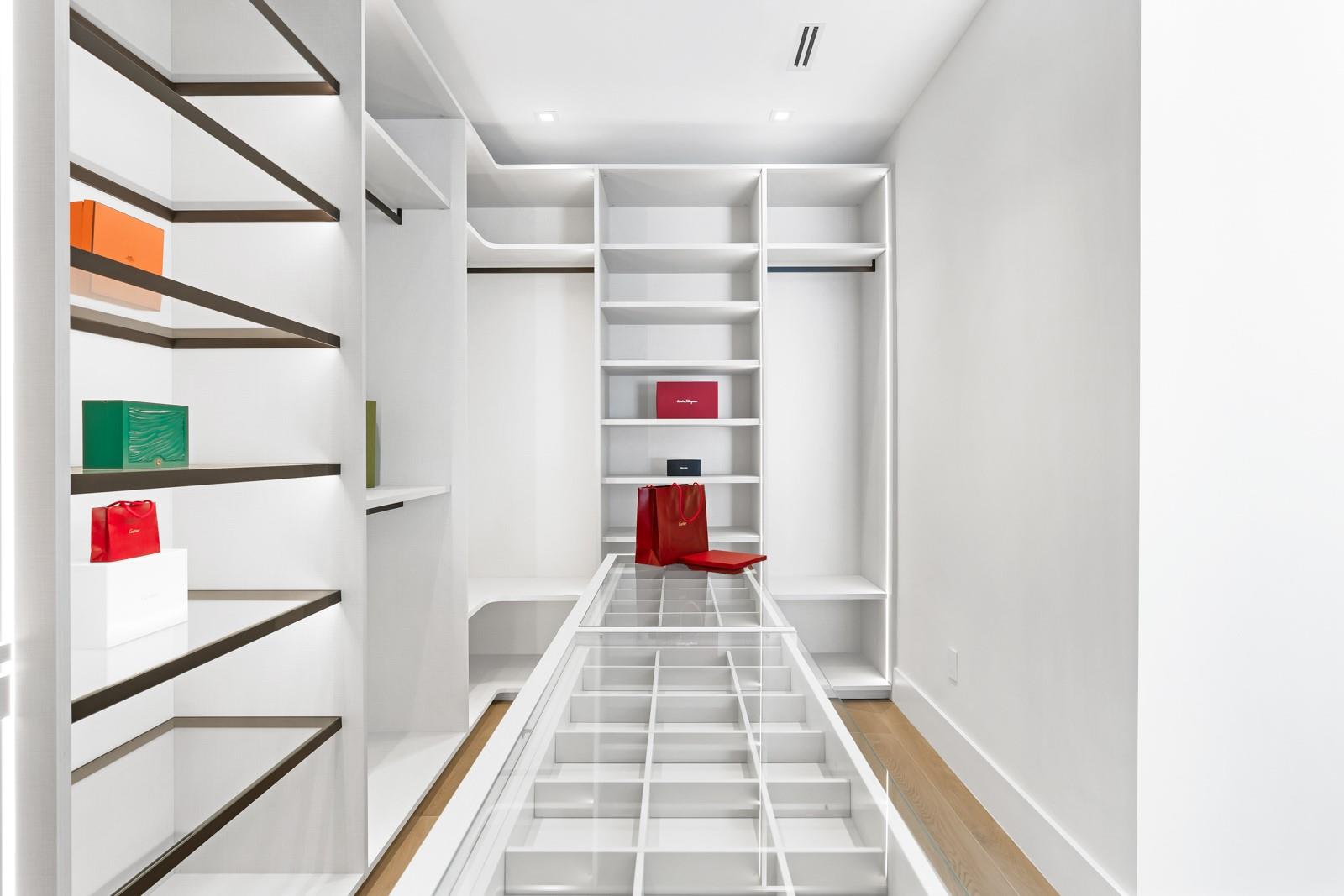 1957 Harbourview Dr Property Photo 45