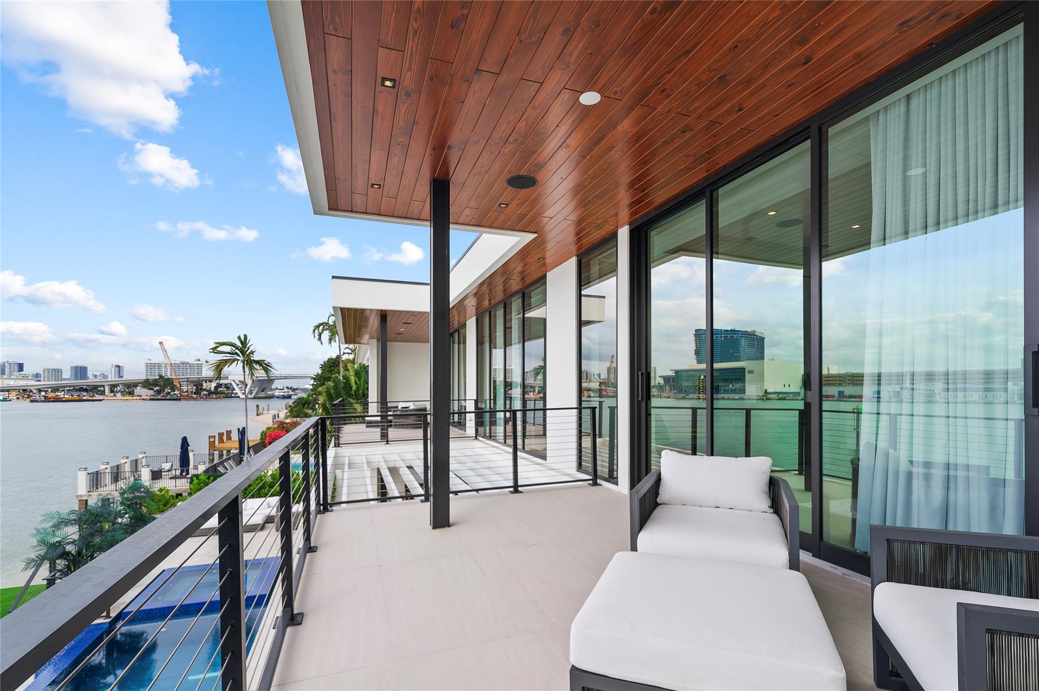 1957 Harbourview Dr Property Photo 50